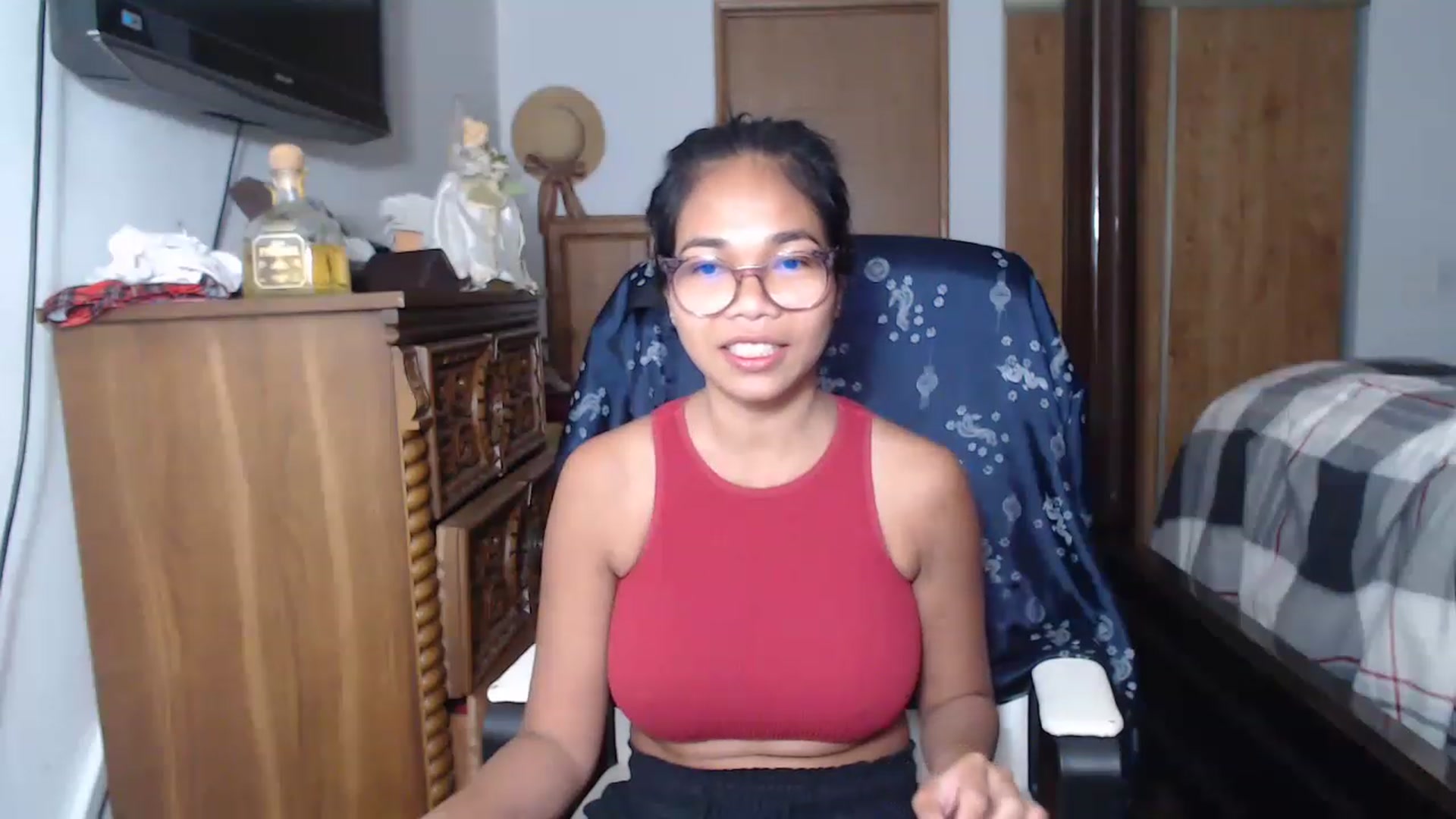 Gallery image thumbnail from Littlekai2023's myfreecams stream on, 06/04/2023, 17:22 image 13 of 20