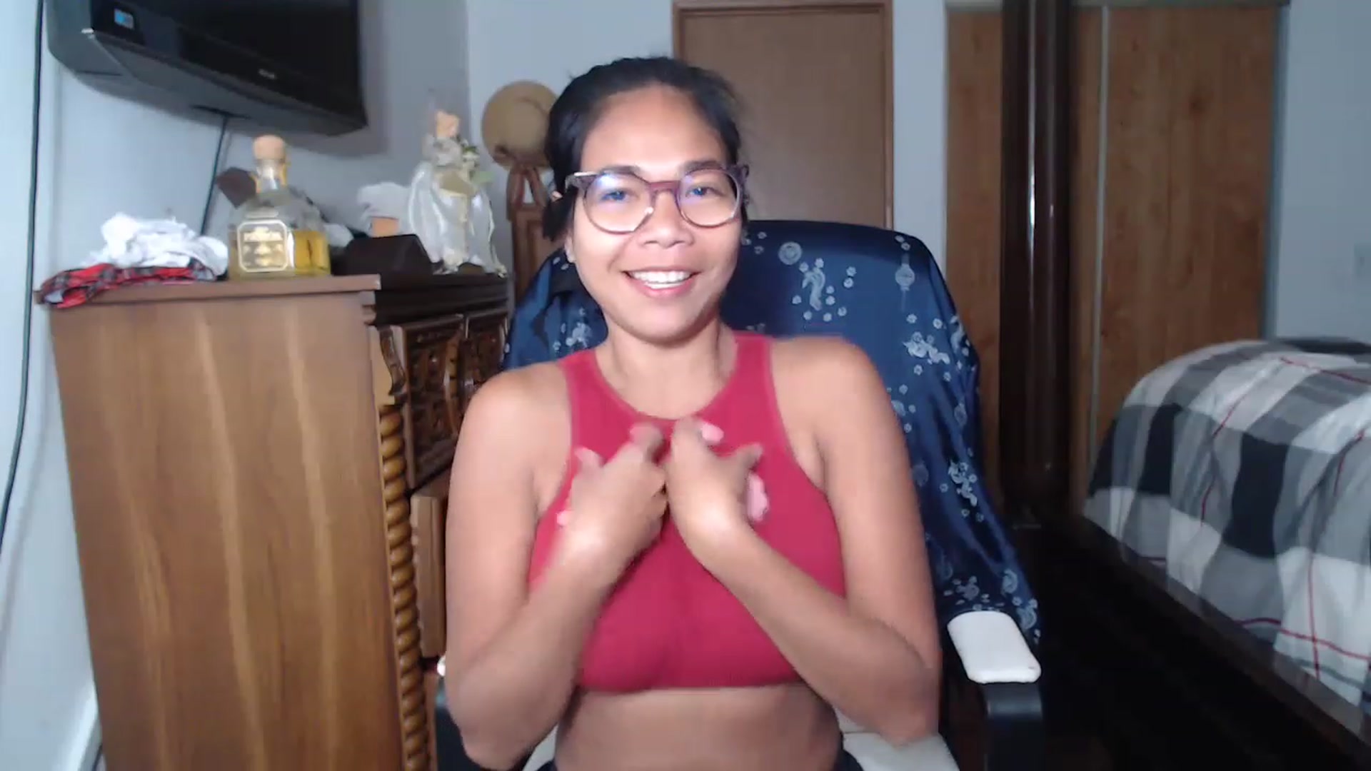 Gallery image thumbnail from Littlekai2023's myfreecams stream on, 06/04/2023, 17:22 image 18 of 20