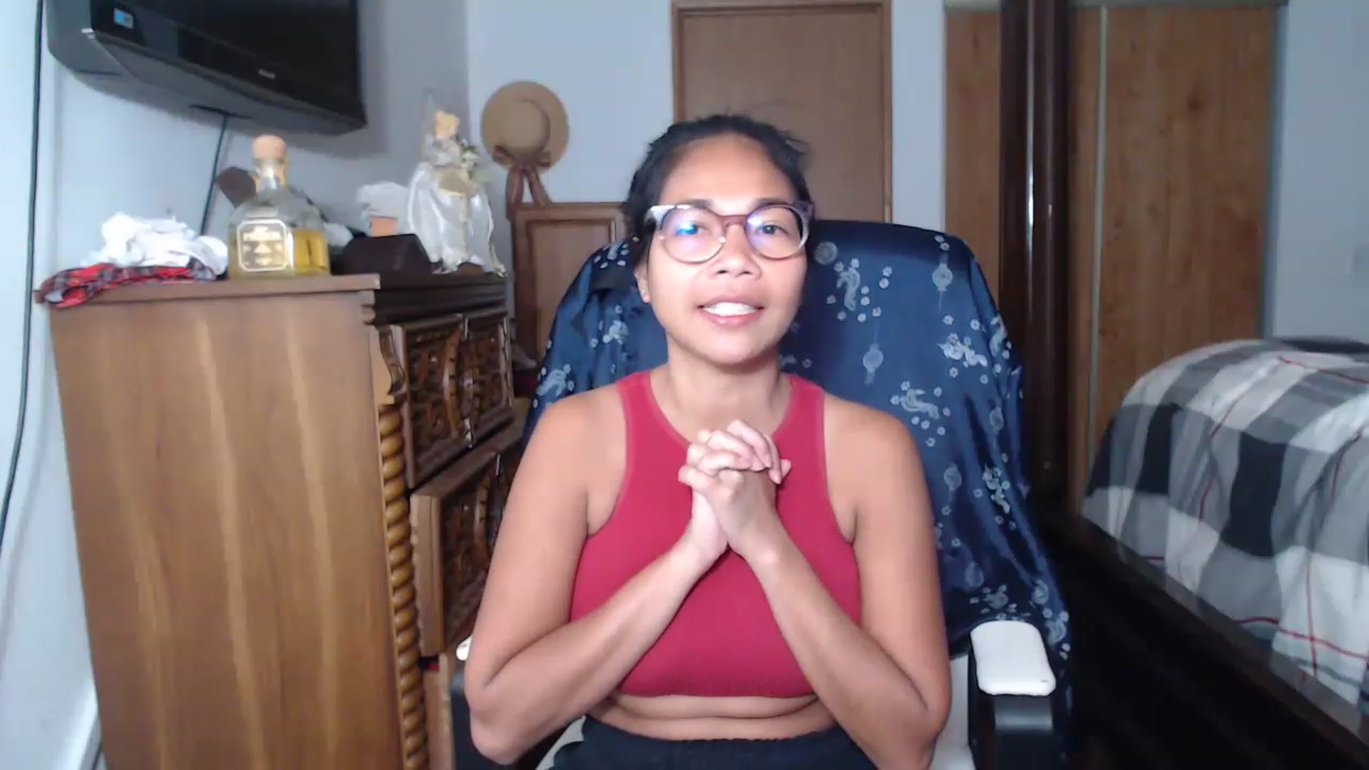Gallery image thumbnail from Littlekai2023's myfreecams stream on, 06/04/2023, 17:22 image 15 of 20