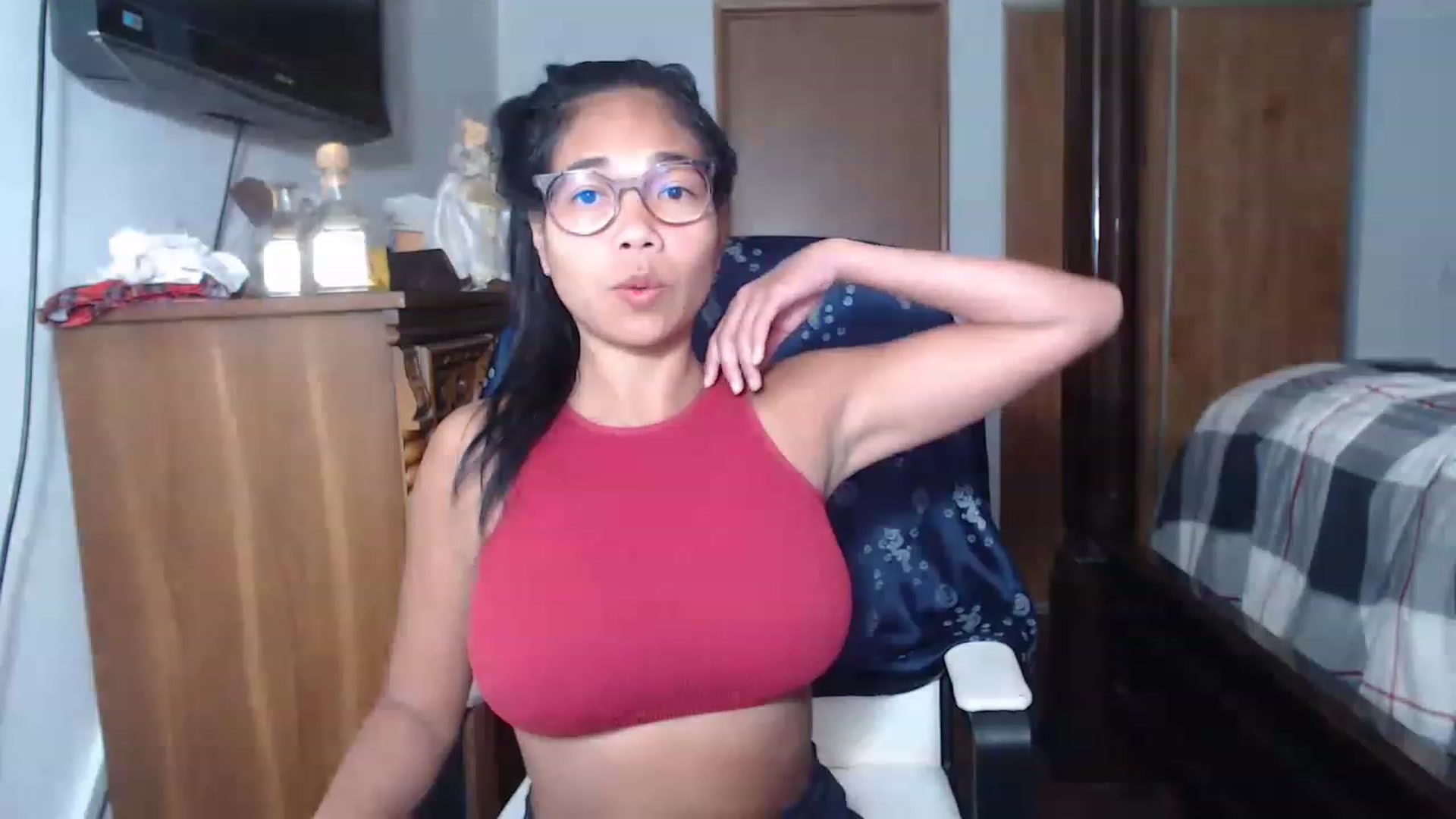 Gallery image thumbnail from Littlekai2023's myfreecams stream on, 06/04/2023, 18:56 image 2 of 20