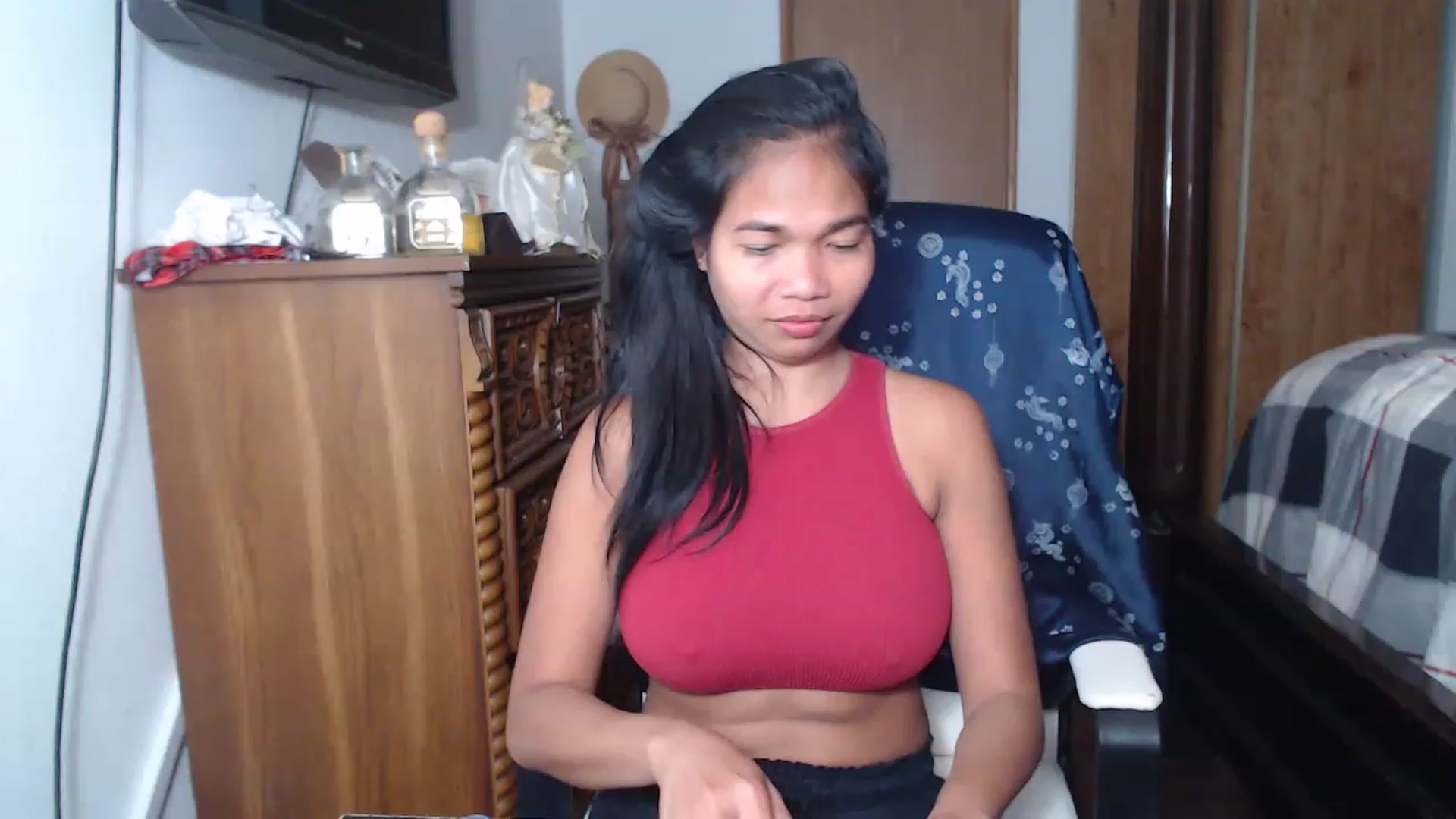 Gallery image thumbnail from Littlekai2023's myfreecams stream on, 06/04/2023, 20:10 image 10 of 20