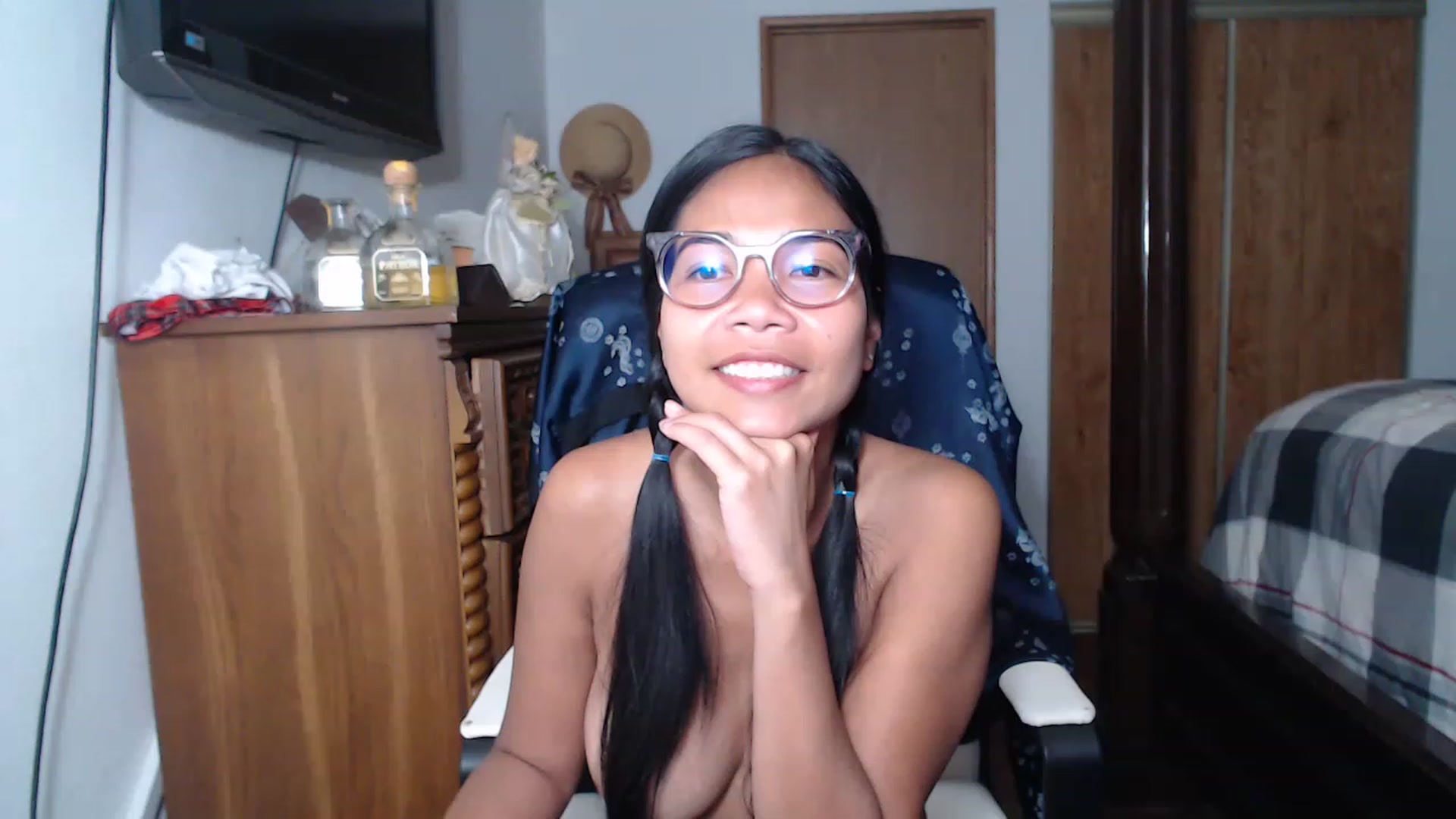 Gallery image thumbnail from Littlekai2023's myfreecams stream on, 06/05/2023, 02:00 image 20 of 20
