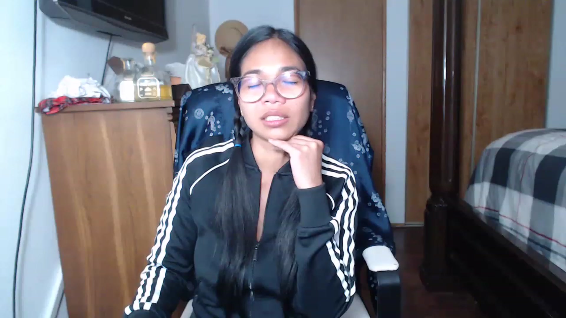 Gallery image thumbnail from Littlekai2023's myfreecams stream on, 06/05/2023, 04:53 image 13 of 20