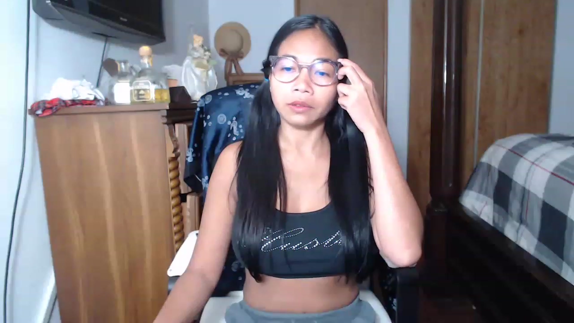Gallery image thumbnail from Littlekai2023's myfreecams stream on, 06/06/2023, 01:37 image 6 of 20