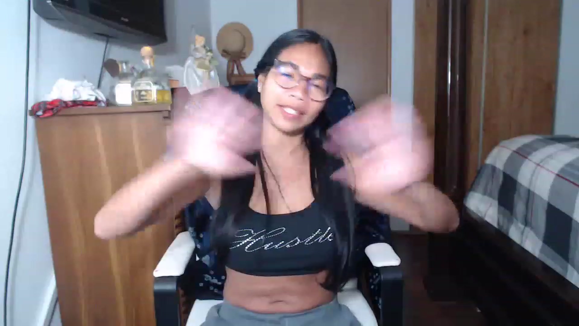 Gallery image thumbnail from Littlekai2023's myfreecams stream on, 06/06/2023, 01:37 image 19 of 20