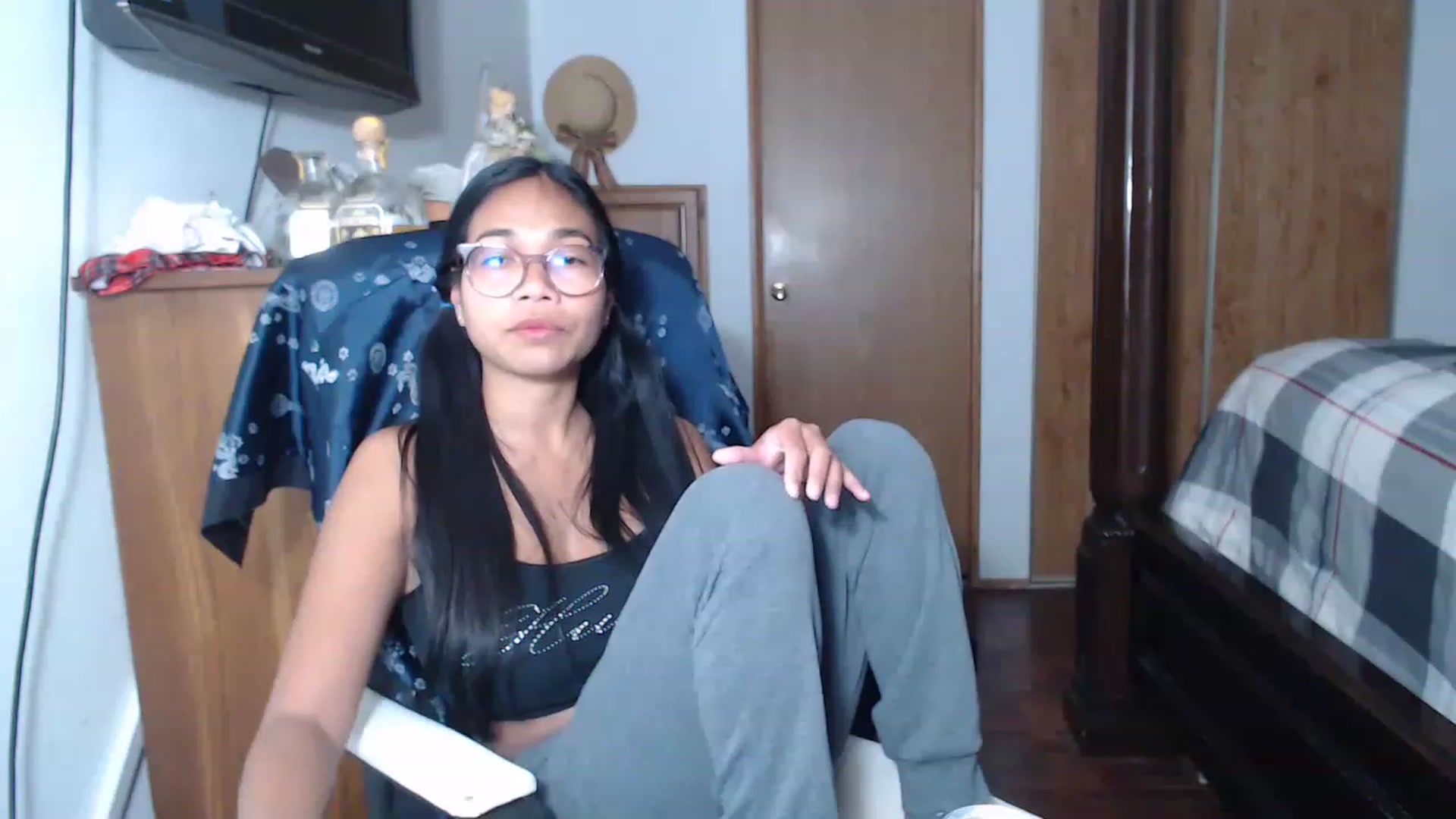 Gallery image thumbnail from Littlekai2023's myfreecams stream on, 06/06/2023, 01:37 image 9 of 20