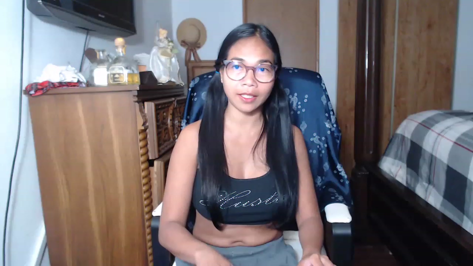 Gallery image thumbnail from Littlekai2023's myfreecams stream on, 06/06/2023, 01:37 image 1 of 20