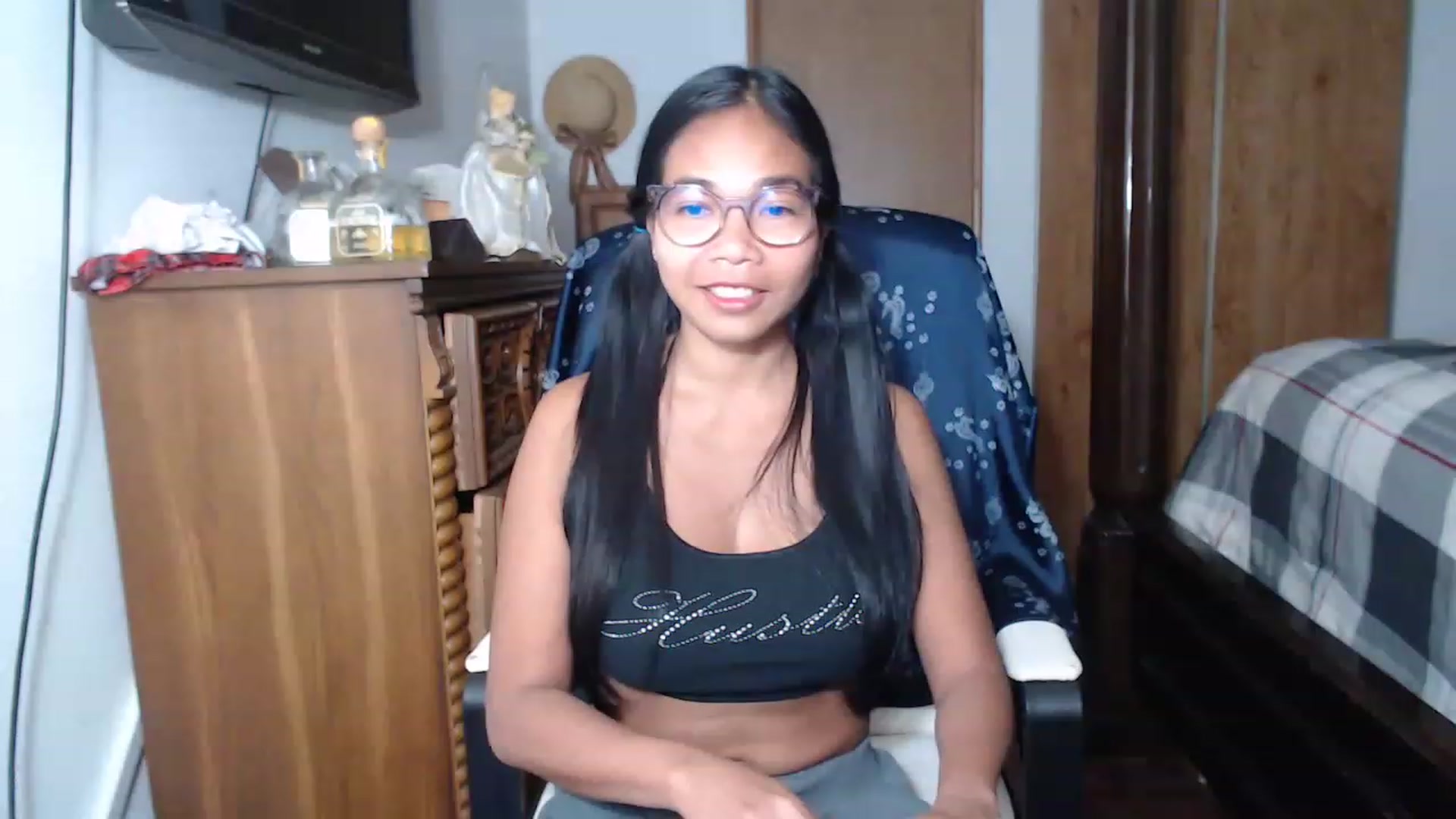 Gallery image thumbnail from Littlekai2023's myfreecams stream on, 06/06/2023, 01:37 image 2 of 20