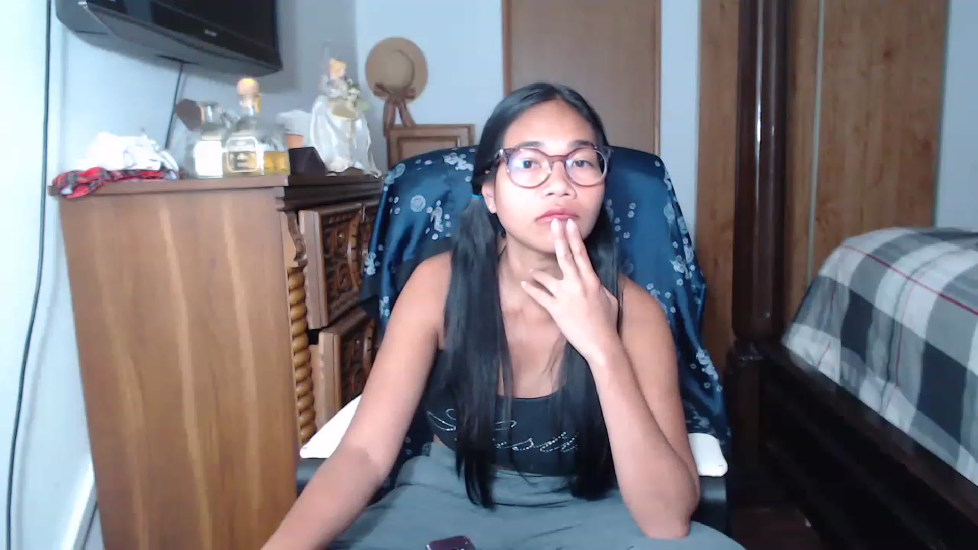 Gallery image thumbnail from Littlekai2023's myfreecams stream on, 06/06/2023, 01:37 image 5 of 20
