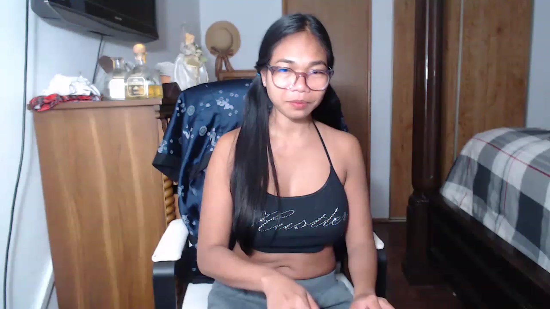 Gallery image thumbnail from Littlekai2023's myfreecams stream on, 06/06/2023, 03:35 image 4 of 20