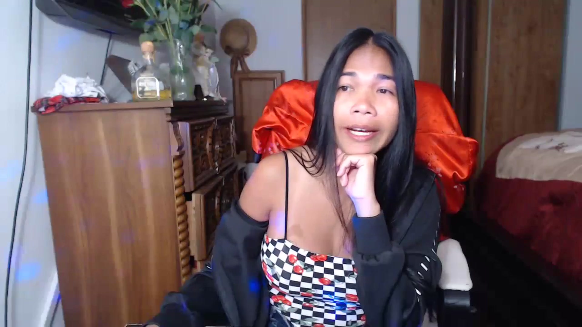 Gallery image thumbnail from Littlekai2023's myfreecams stream on, 06/10/2023, 01:18 image 7 of 20