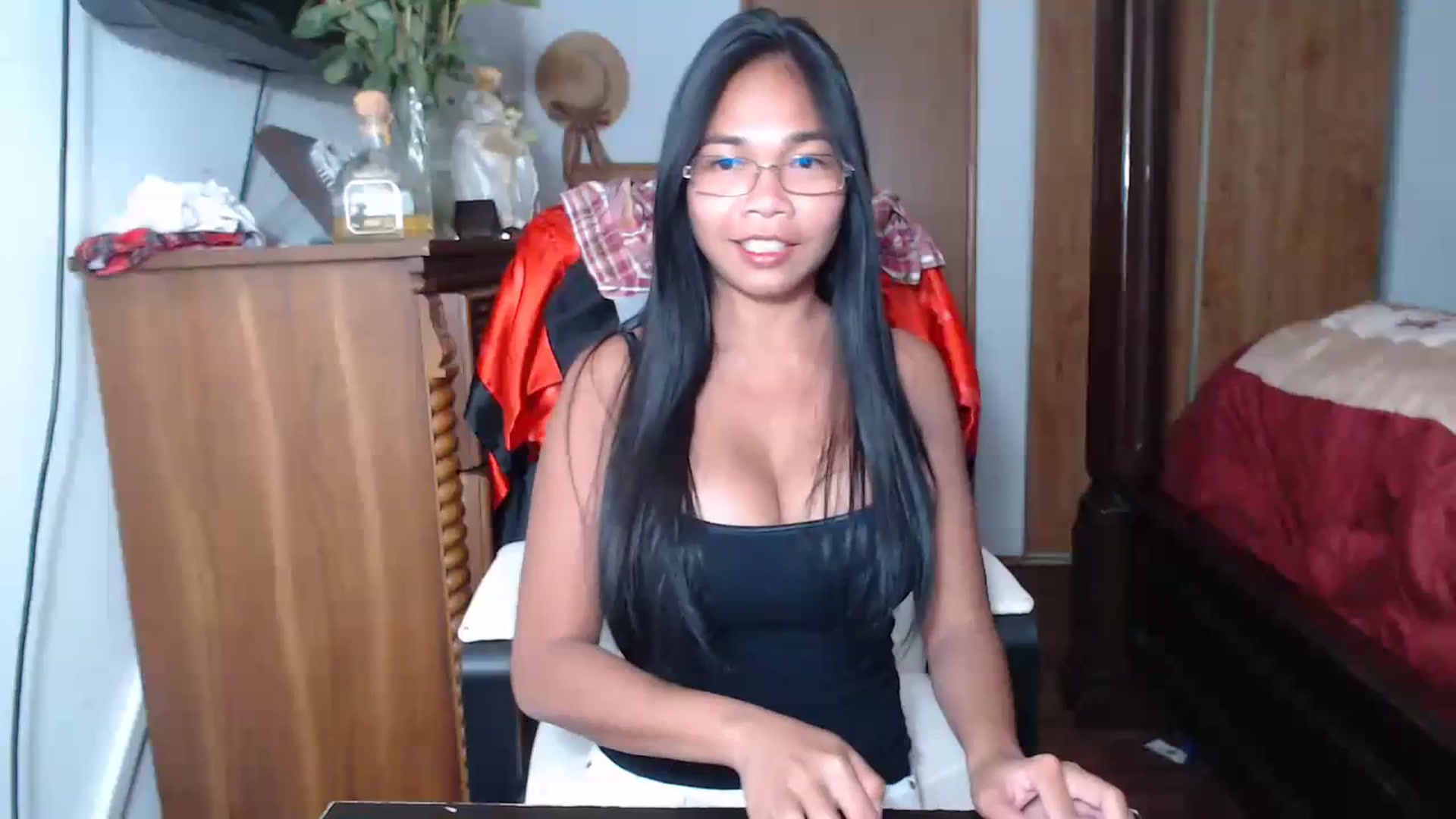 Gallery image thumbnail from Littlekai2023's myfreecams stream on, 06/11/2023, 02:34 image 1 of 20