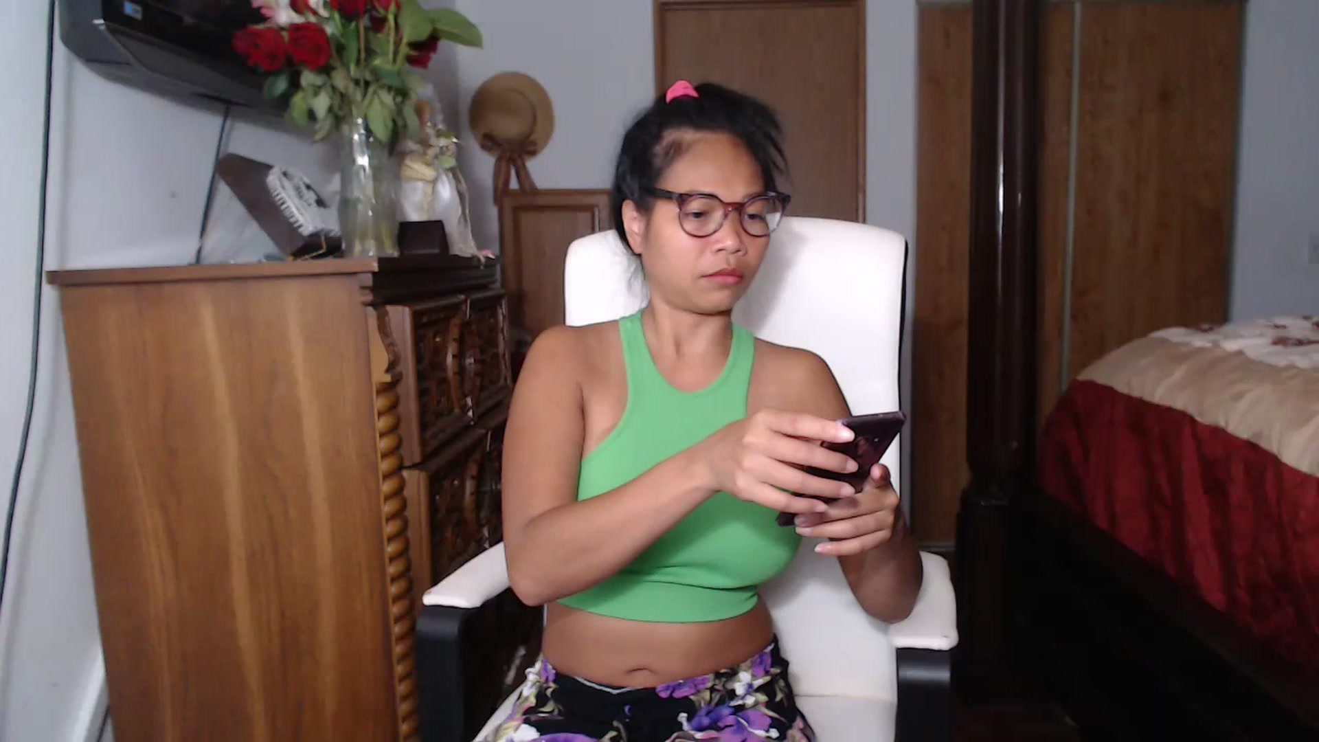 Gallery image thumbnail from Littlekai2023's myfreecams stream on, 06/14/2023, 24:32 image 15 of 20