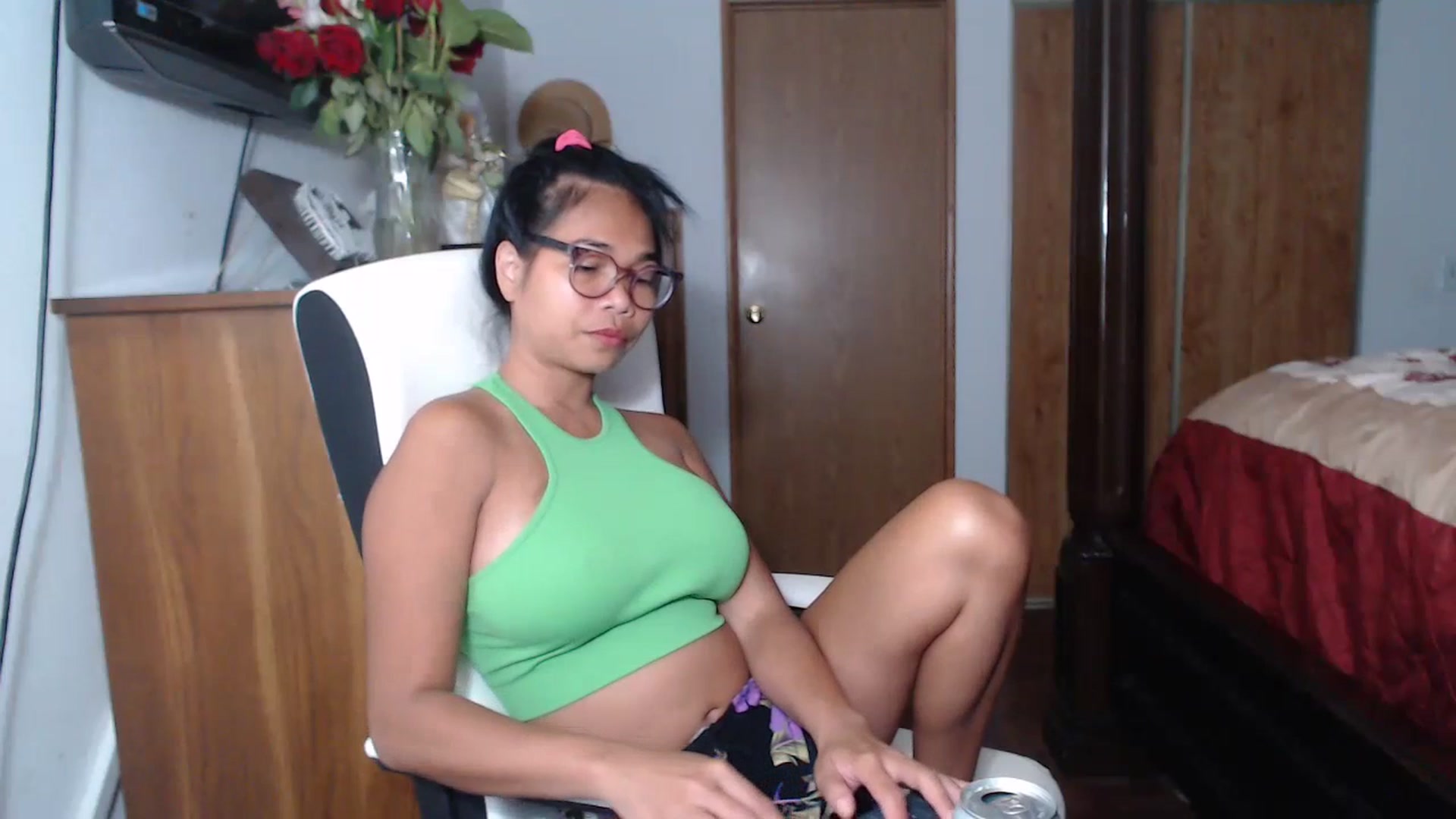 Gallery image thumbnail from Littlekai2023's myfreecams stream on, 06/14/2023, 24:32 image 9 of 20