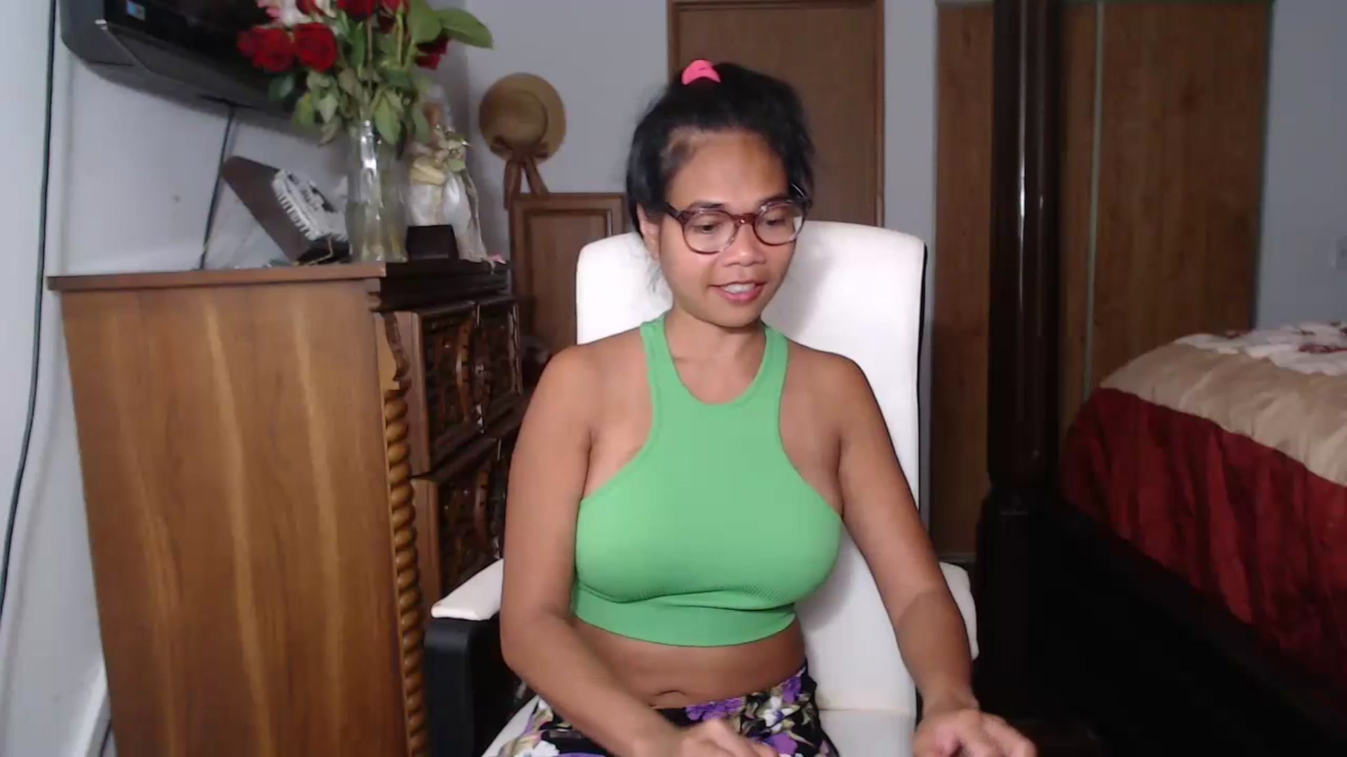 Gallery image thumbnail from Littlekai2023's myfreecams stream on, 06/14/2023, 24:32 image 14 of 20