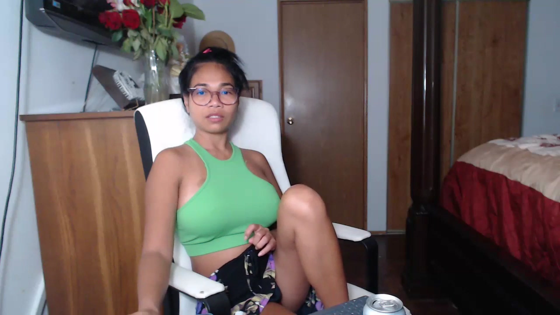 Gallery image thumbnail from Littlekai2023's myfreecams stream on, 06/14/2023, 24:32 image 6 of 20