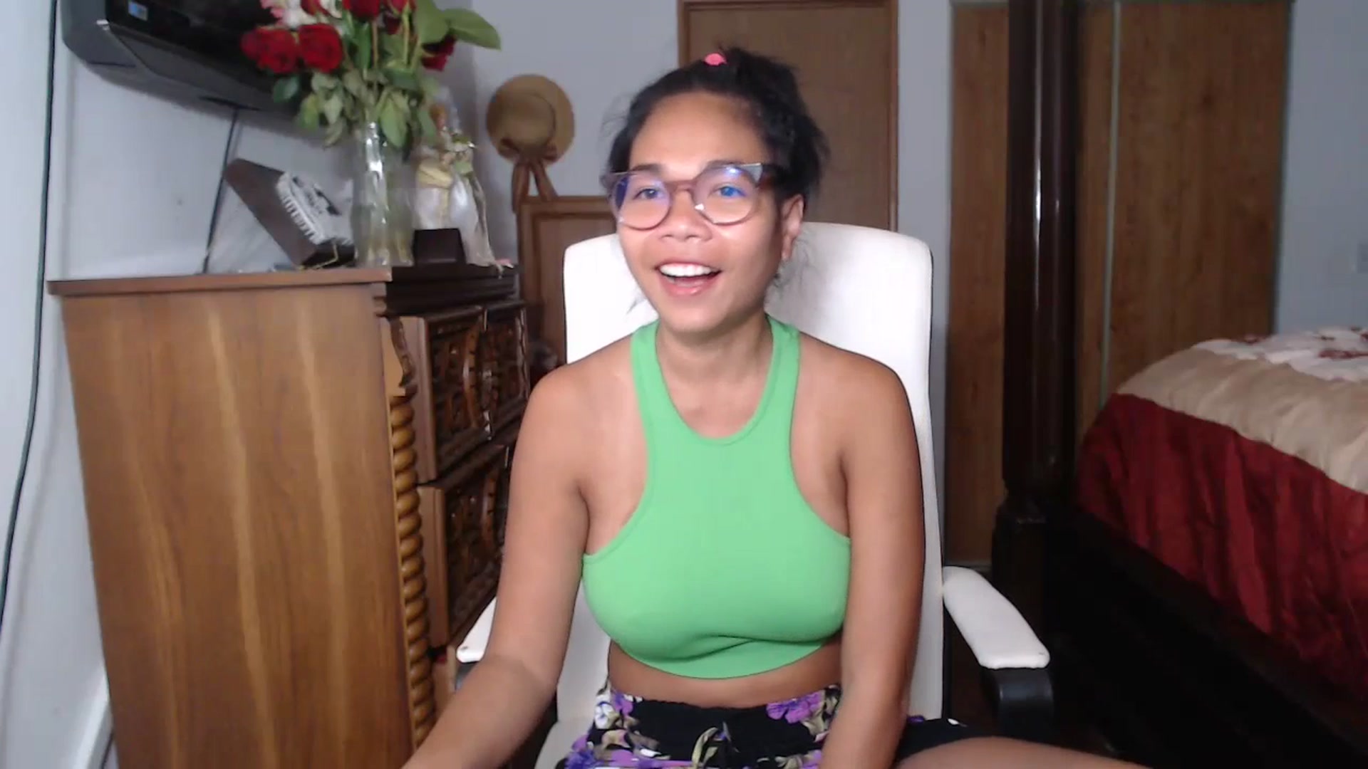 Gallery image thumbnail from Littlekai2023's myfreecams stream on, 06/14/2023, 01:20 image 19 of 20