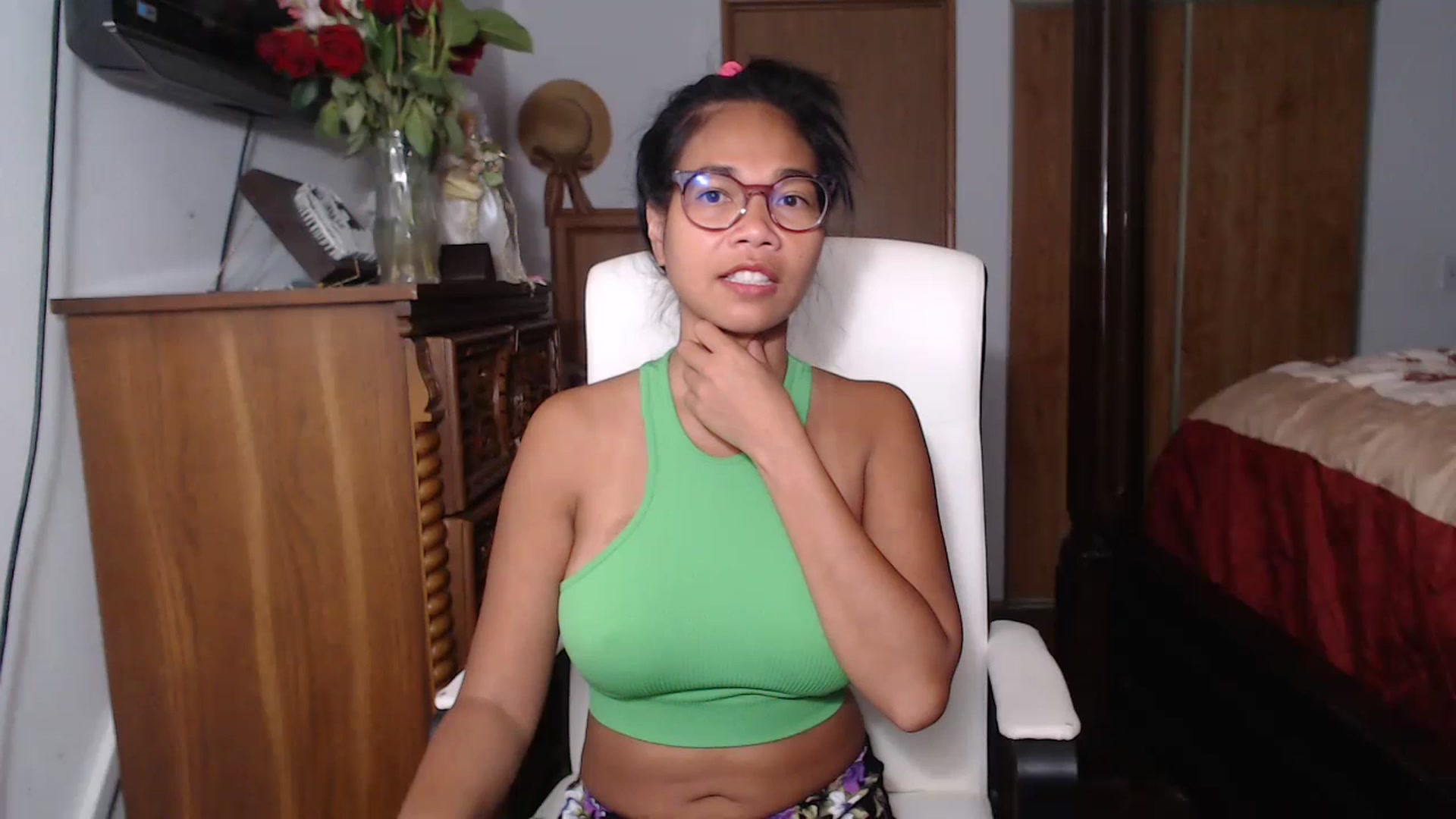 Gallery image thumbnail from Littlekai2023's myfreecams stream on, 06/14/2023, 01:20 image 7 of 20