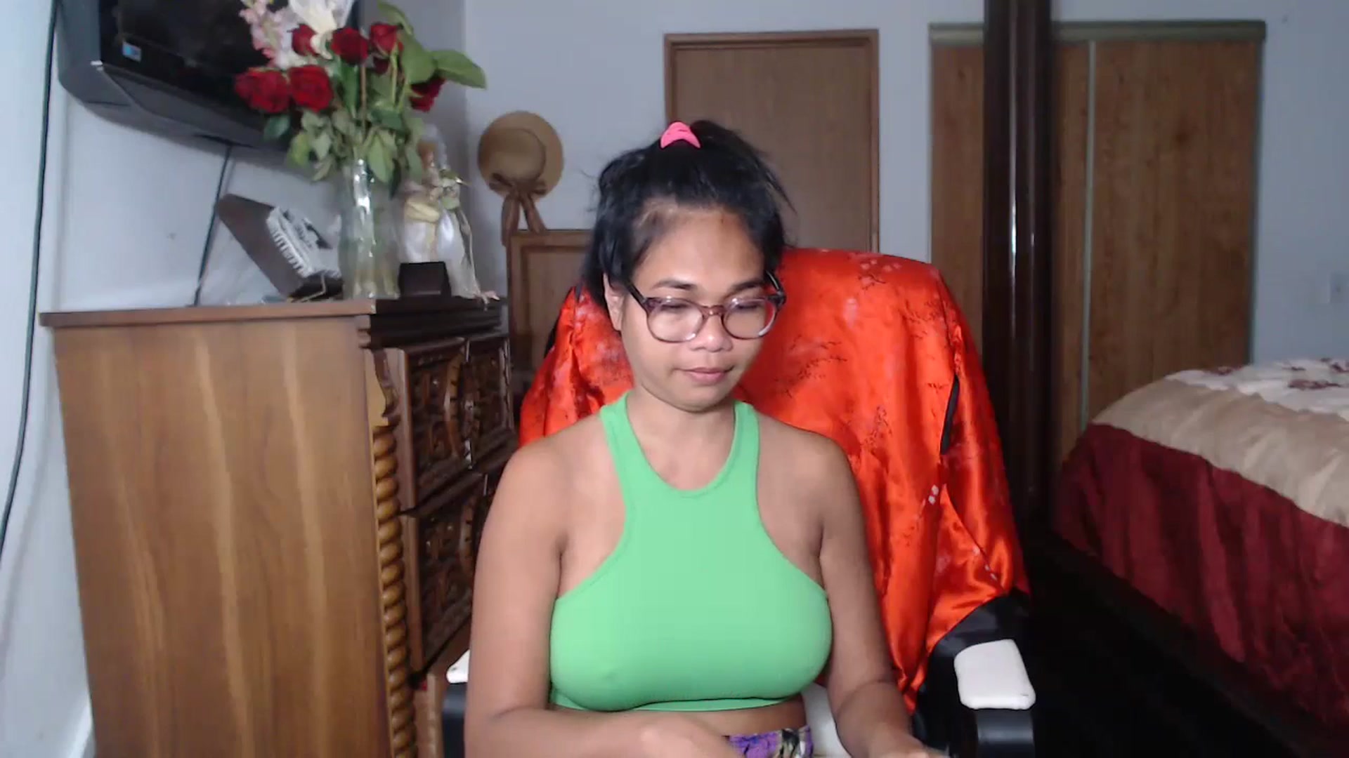 Gallery image thumbnail from Littlekai2023's myfreecams stream on, 06/14/2023, 03:14 image 18 of 20