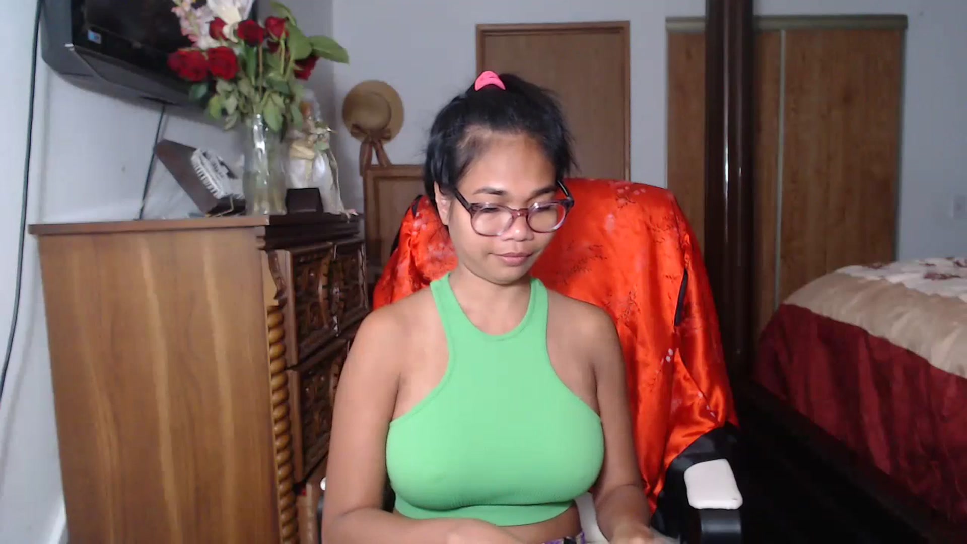 Gallery image thumbnail from Littlekai2023's myfreecams stream on, 06/14/2023, 03:14 image 15 of 20