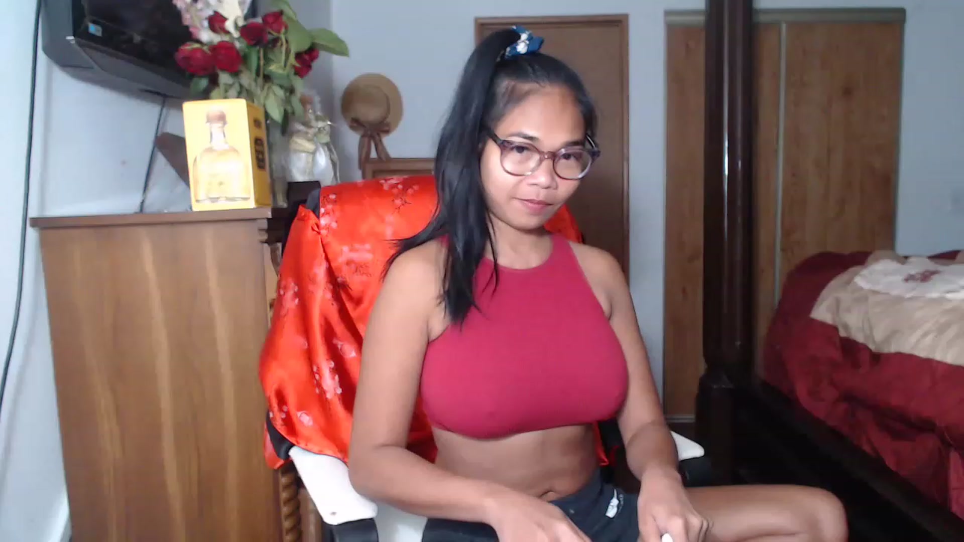 Gallery image thumbnail from Littlekai2023's myfreecams stream on, 06/15/2023, 24:29 image 14 of 20