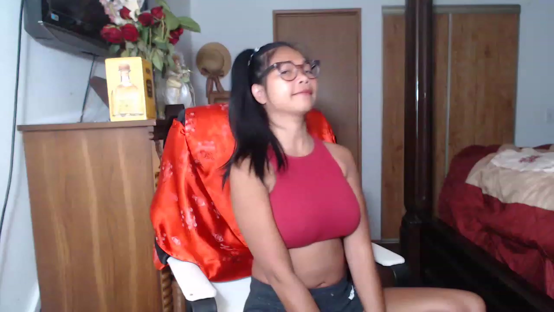 Gallery image thumbnail from Littlekai2023's myfreecams stream on, 06/15/2023, 24:29 image 17 of 20