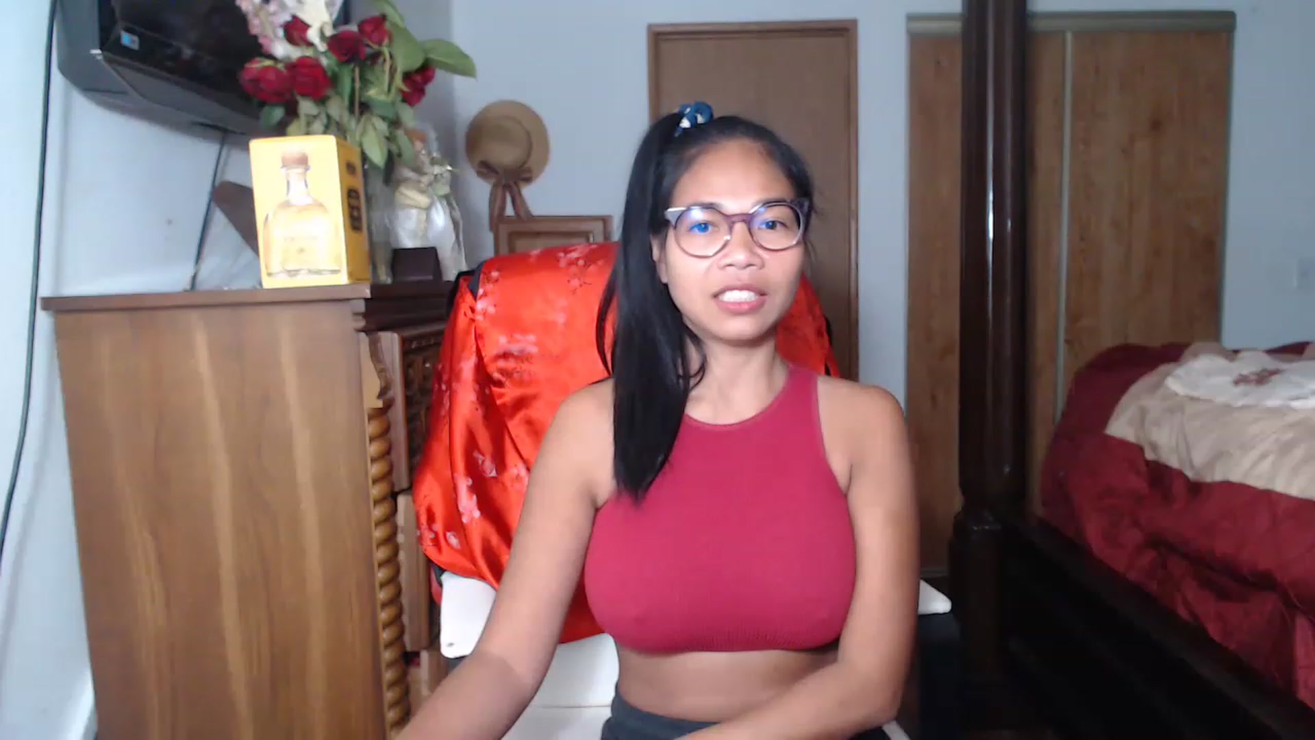 Gallery image thumbnail from Littlekai2023's myfreecams stream on, 06/15/2023, 01:32 image 6 of 20