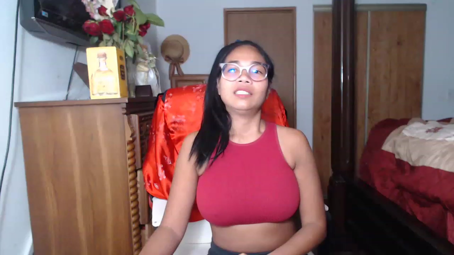 Gallery image thumbnail from Littlekai2023's myfreecams stream on, 06/15/2023, 01:32 image 4 of 20