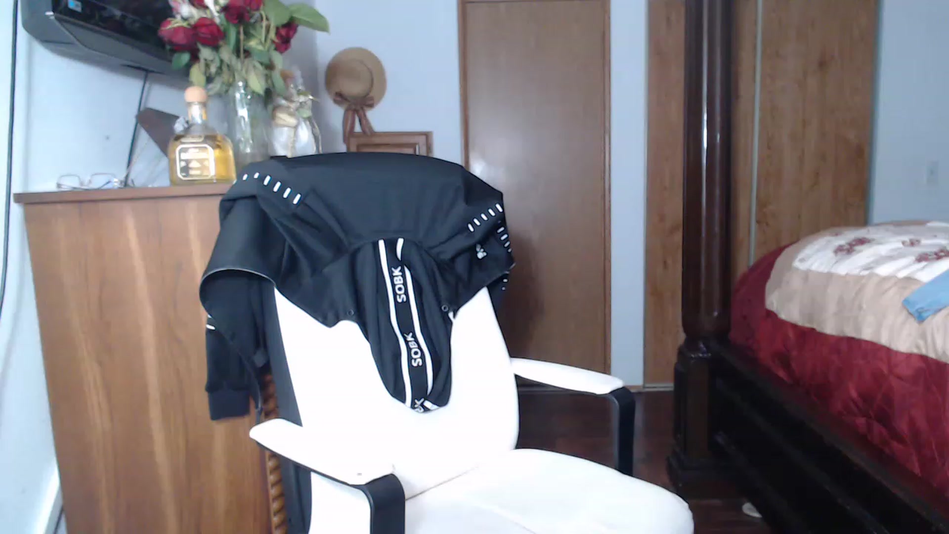 Gallery image thumbnail from Littlekai2023's myfreecams stream on, 06/16/2023, 02:18 image 10 of 20