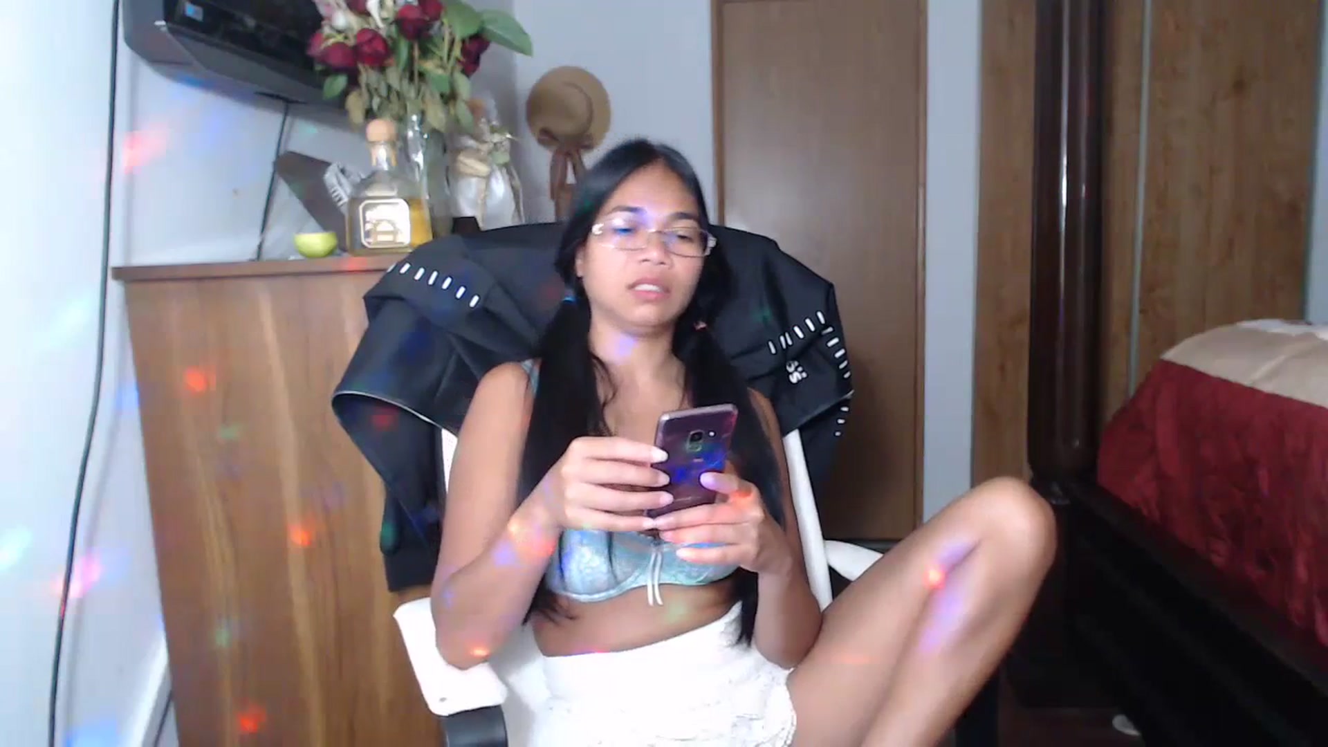 Gallery image thumbnail from Littlekai2023's myfreecams stream on, 06/17/2023, 01:35 image 14 of 20
