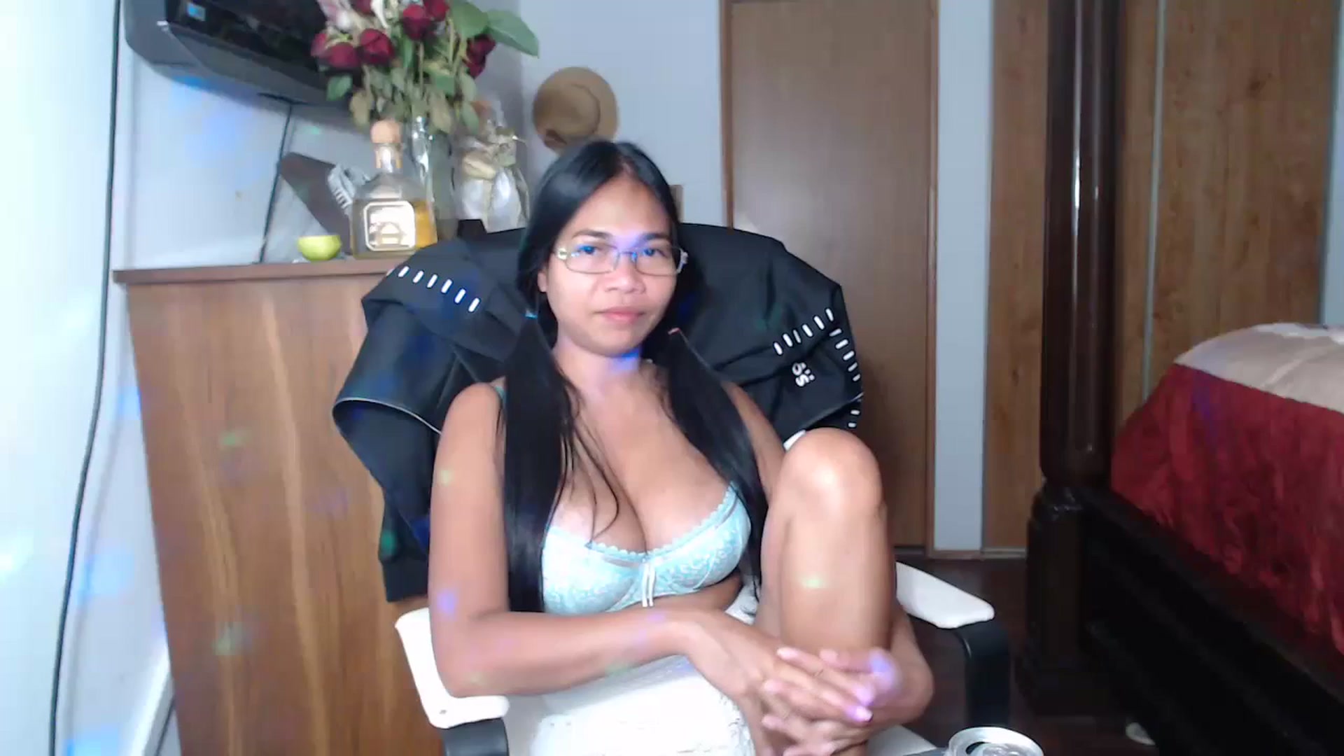 Gallery image thumbnail from Littlekai2023's myfreecams stream on, 06/17/2023, 01:35 image 8 of 20