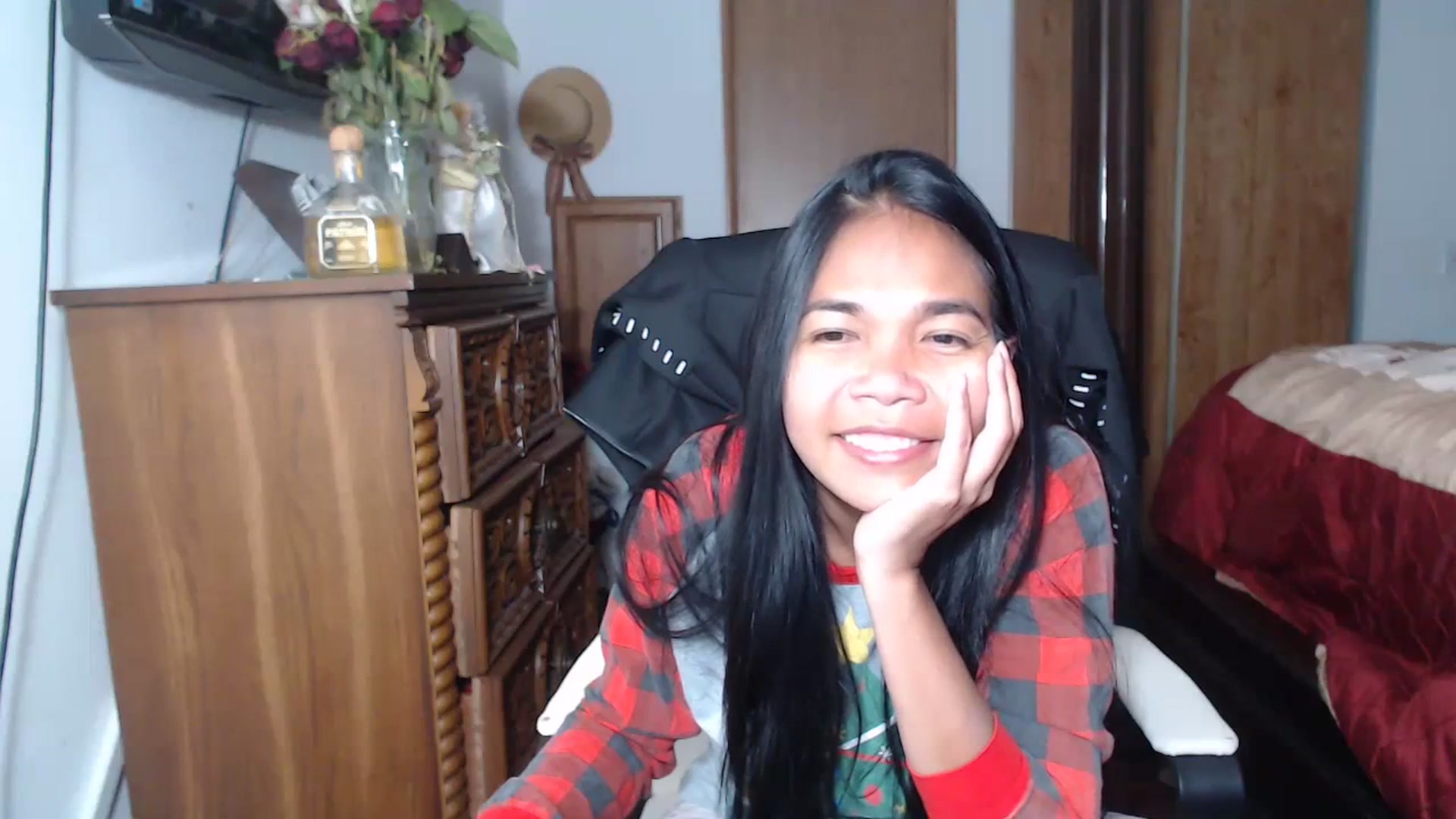 Gallery image thumbnail from Littlekai2023's myfreecams stream on, 06/18/2023, 06:09 image 6 of 20