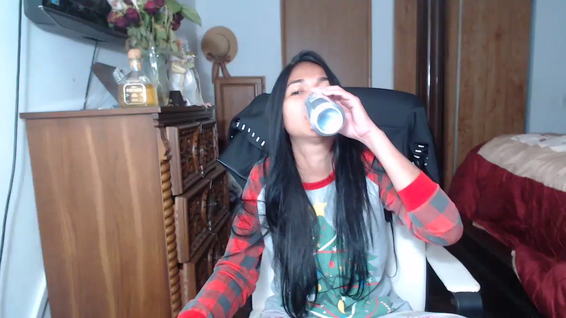 Gallery image thumbnail from Littlekai2023's myfreecams stream on, 06/18/2023, 06:09 image 8 of 20