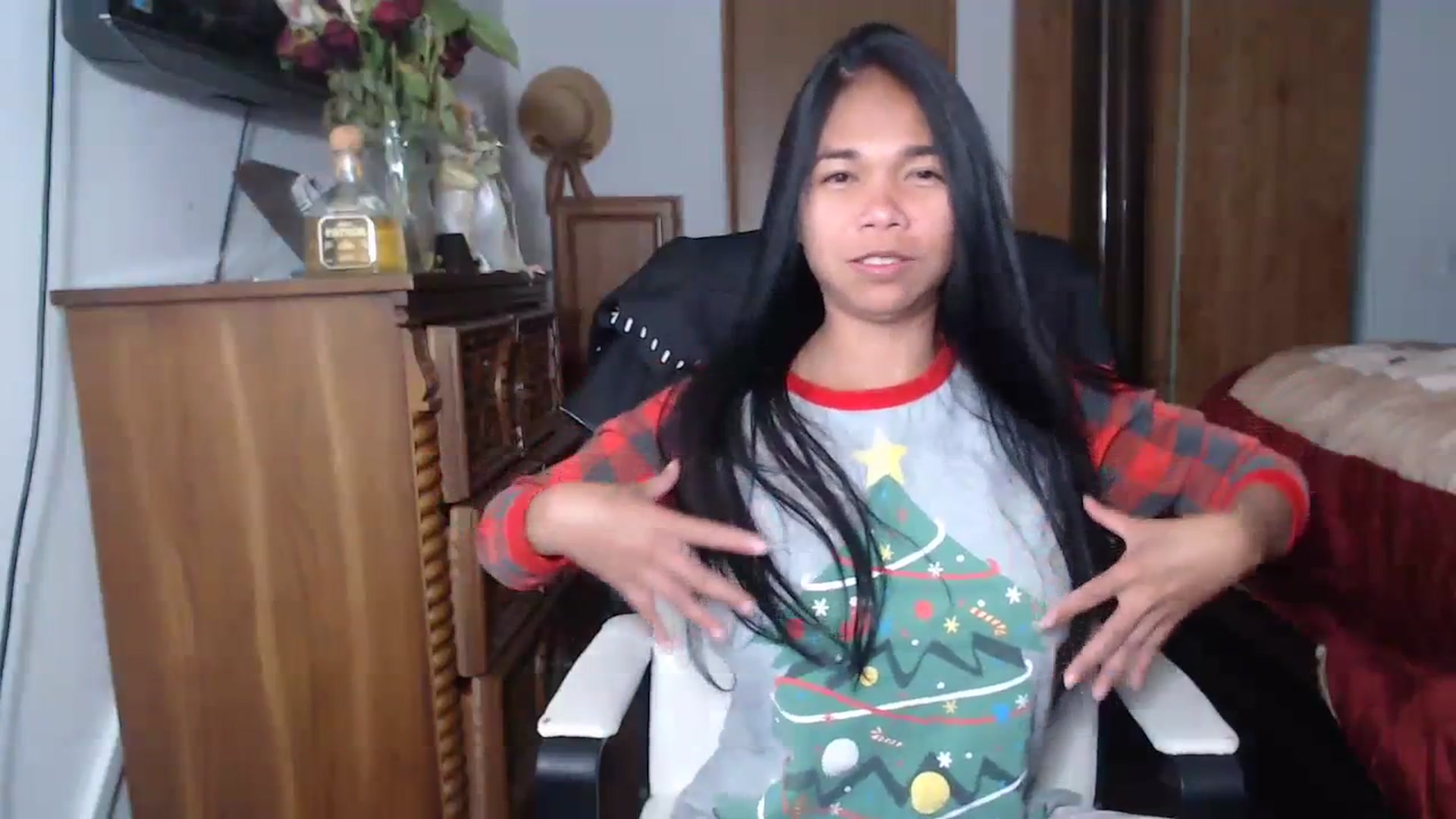 Gallery image thumbnail from Littlekai2023's myfreecams stream on, 06/18/2023, 06:09 image 3 of 20