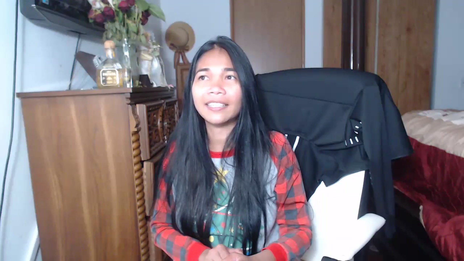 Gallery image thumbnail from Littlekai2023's myfreecams stream on, 06/18/2023, 06:39 image 6 of 20