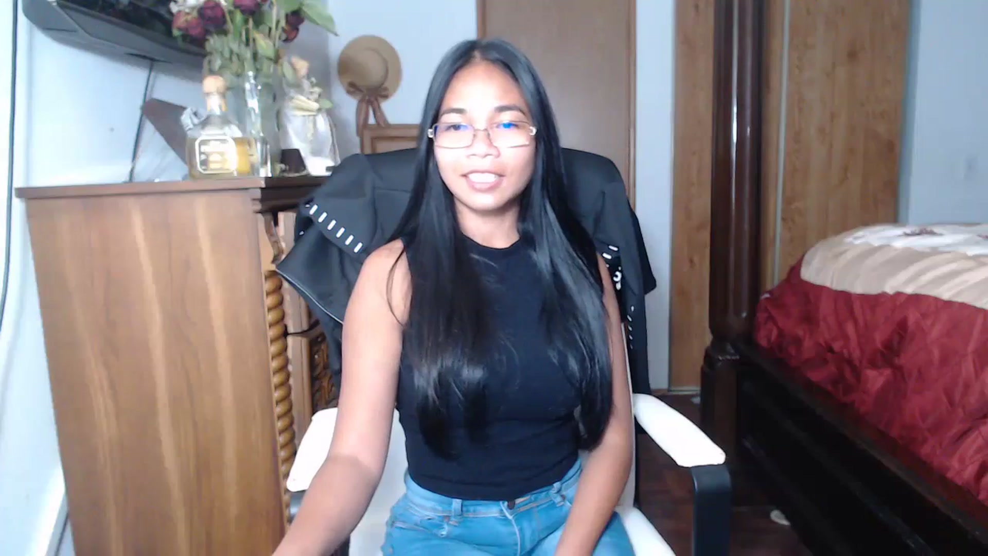 Gallery image thumbnail from Littlekai2023's myfreecams stream on, 06/19/2023, 02:08 image 19 of 20