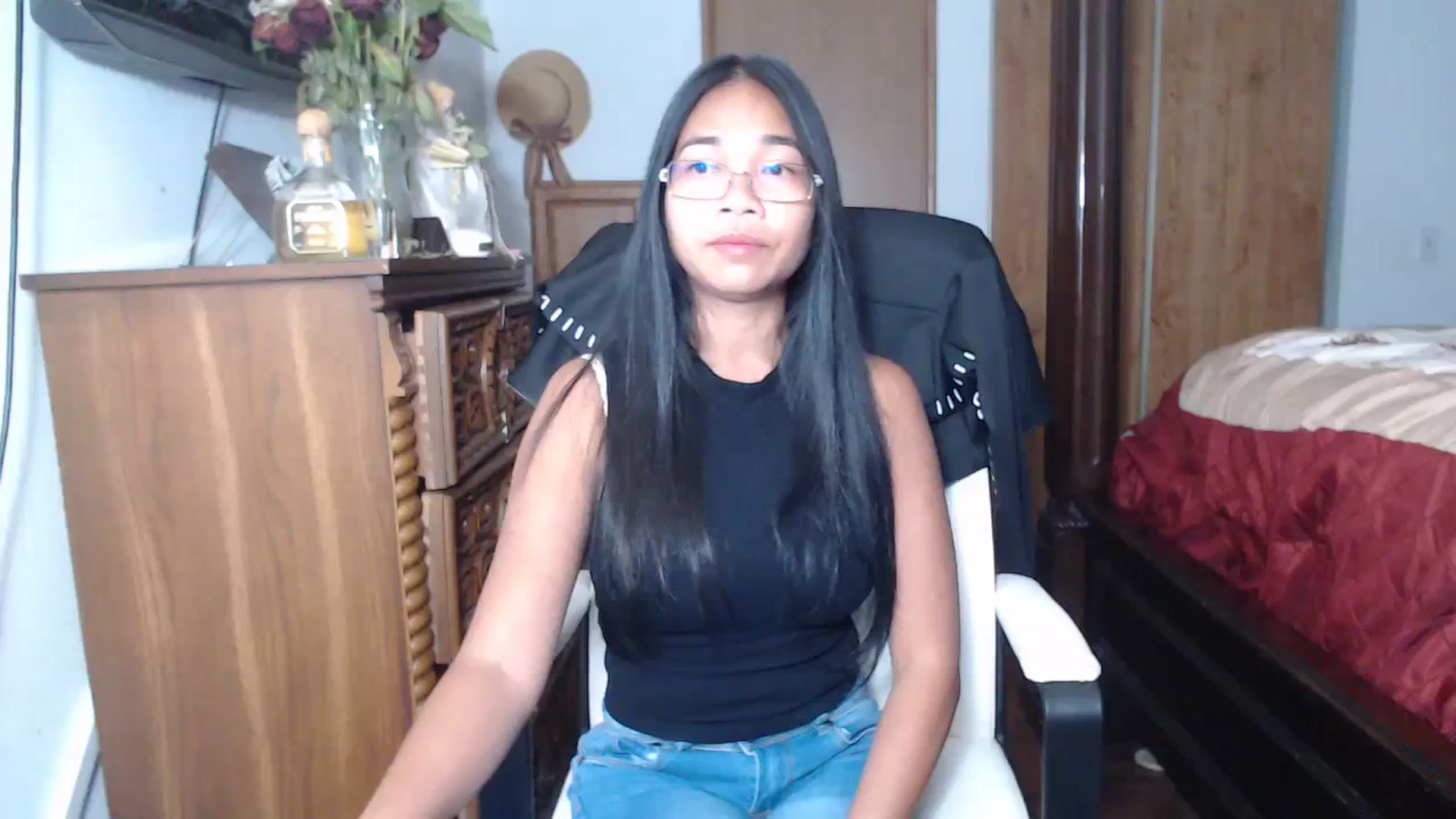 Gallery image thumbnail from Littlekai2023's myfreecams stream on, 06/19/2023, 02:08 image 1 of 20