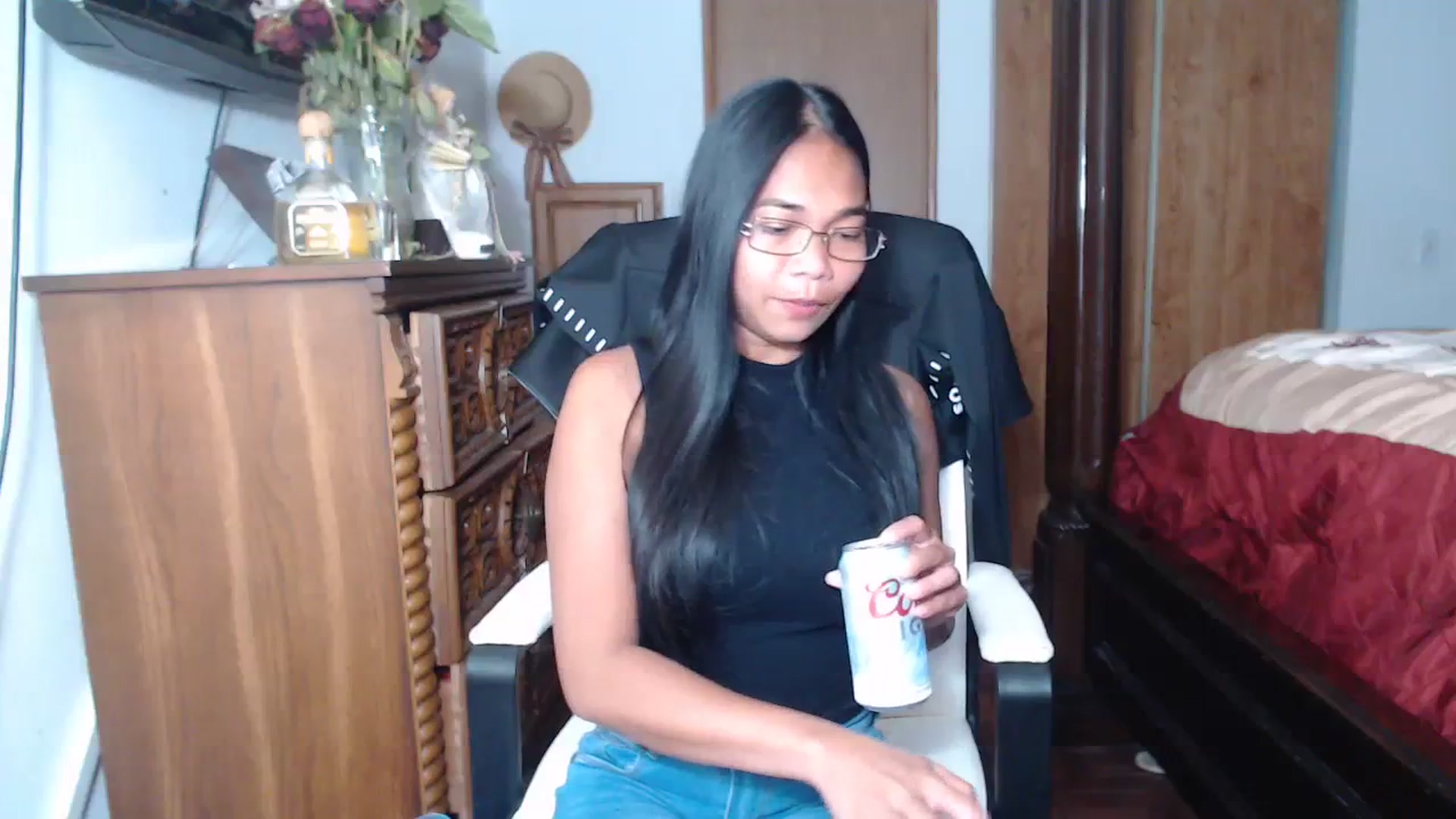 Gallery image thumbnail from Littlekai2023's myfreecams stream on, 06/19/2023, 02:08 image 17 of 20