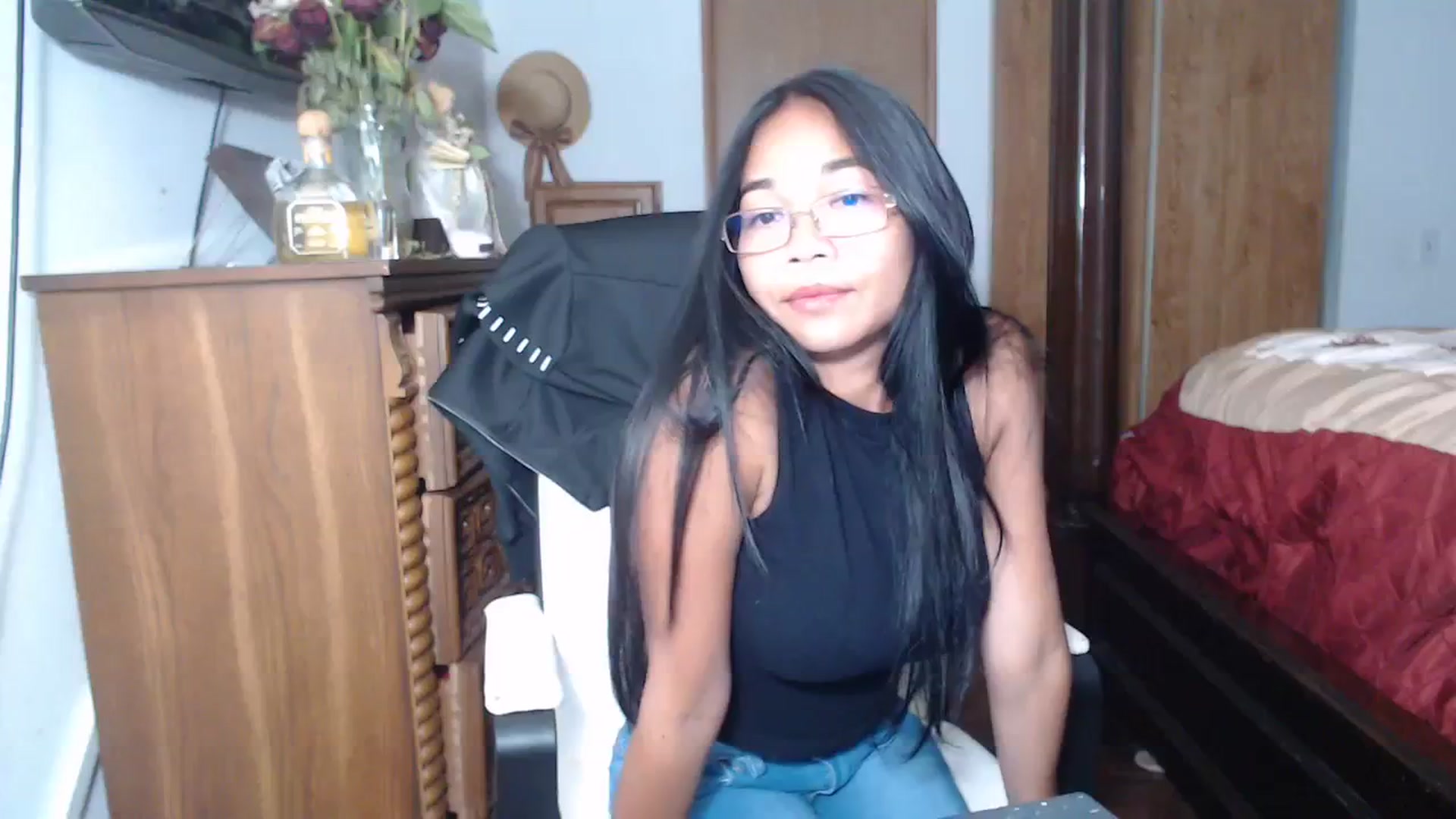 Gallery image thumbnail from Littlekai2023's myfreecams stream on, 06/19/2023, 02:08 image 5 of 20