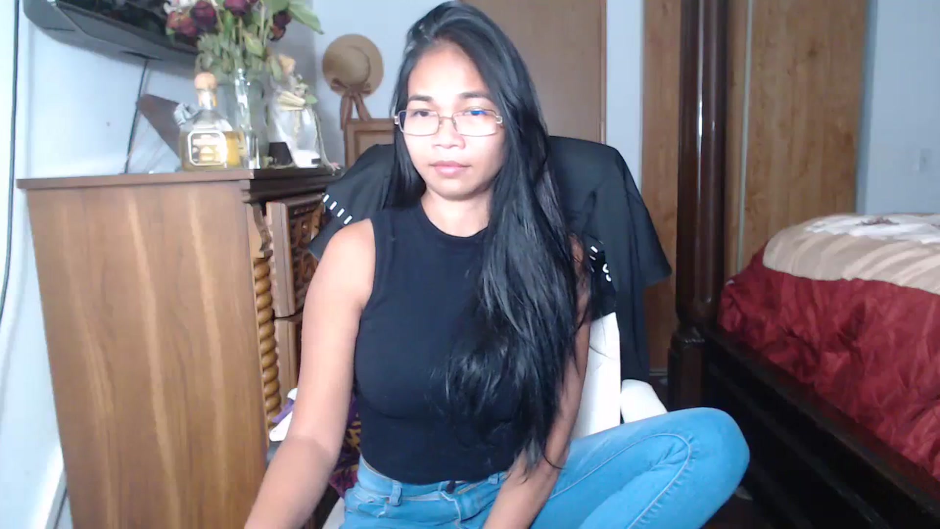 Gallery image thumbnail from Littlekai2023's myfreecams stream on, 06/19/2023, 07:38 image 7 of 20