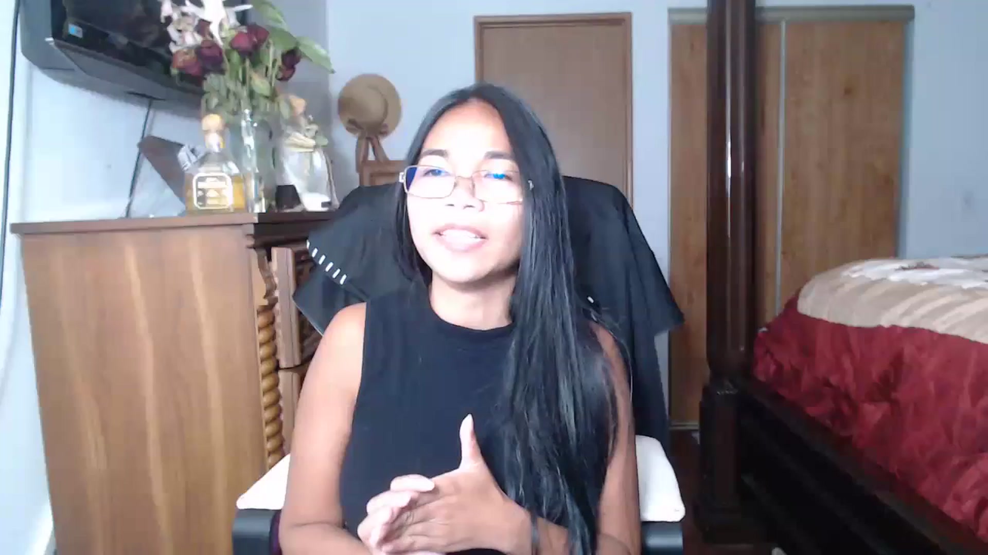 Gallery image thumbnail from Littlekai2023's myfreecams stream on, 06/19/2023, 07:52 image 1 of 20