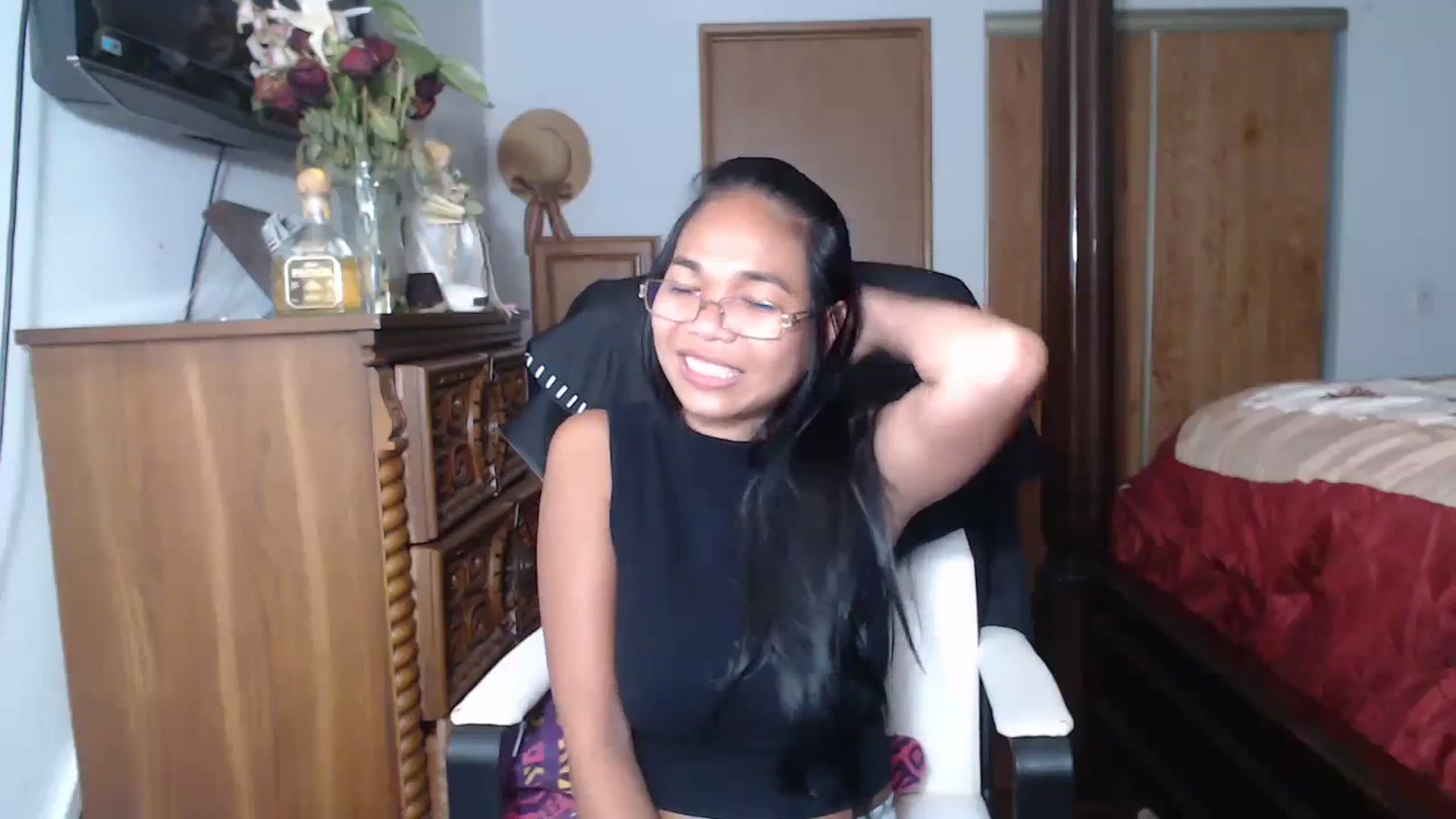Gallery image thumbnail from Littlekai2023's myfreecams stream on, 06/19/2023, 07:52 image 11 of 20