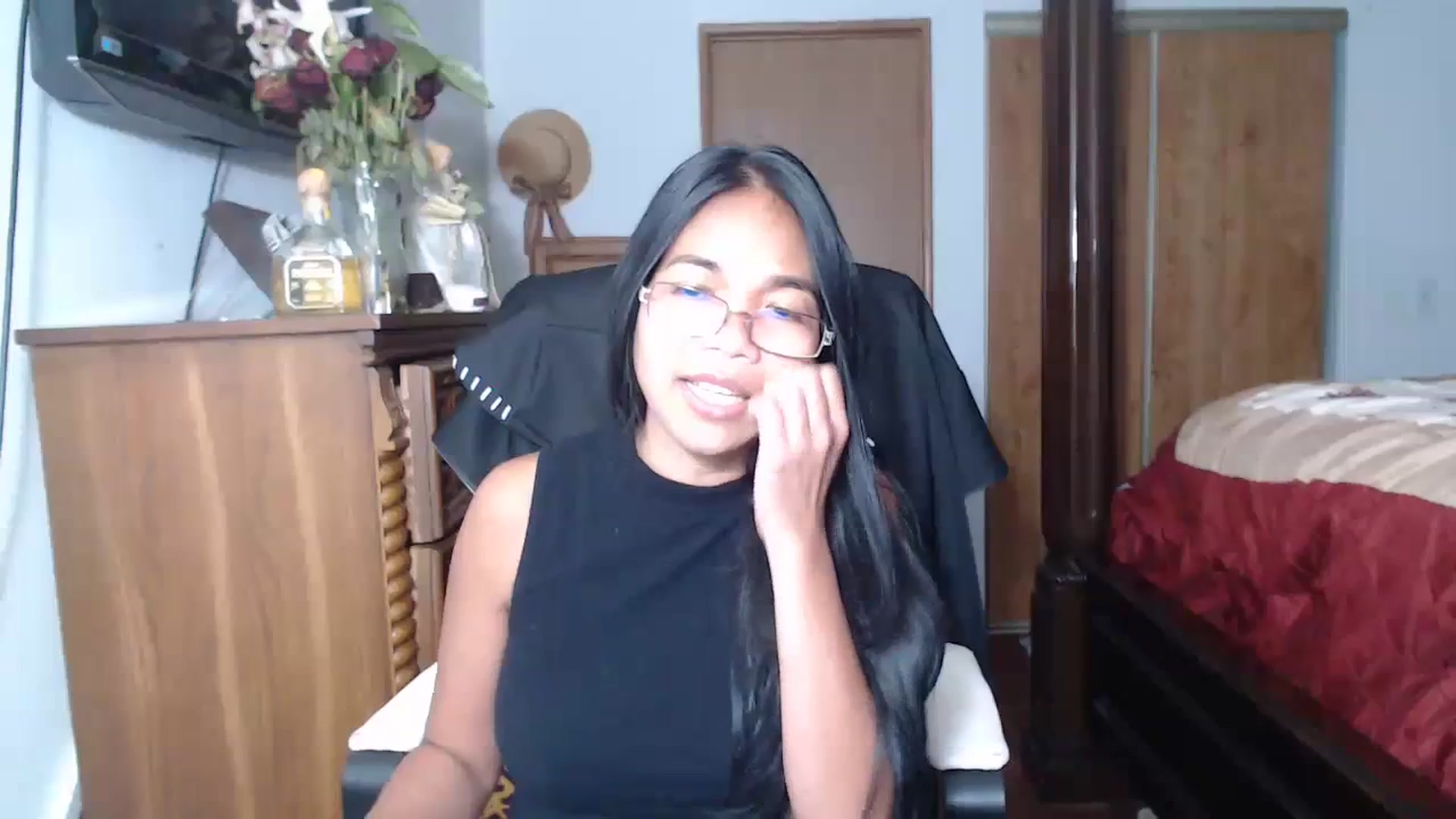 Gallery image thumbnail from Littlekai2023's myfreecams stream on, 06/19/2023, 07:52 image 2 of 20