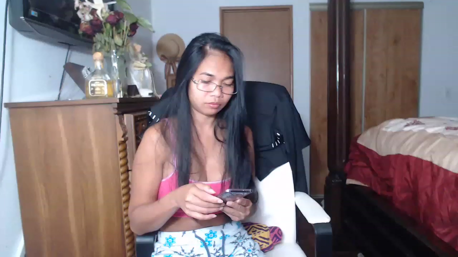 Gallery image thumbnail from Littlekai2023's myfreecams stream on, 06/19/2023, 19:33 image 11 of 20