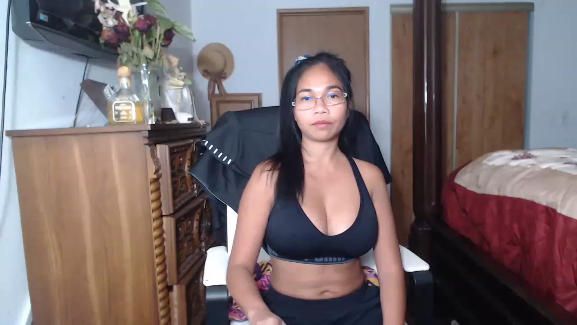 Gallery image thumbnail from Littlekai2023's myfreecams stream on, 06/20/2023, 24:02 image 2 of 20