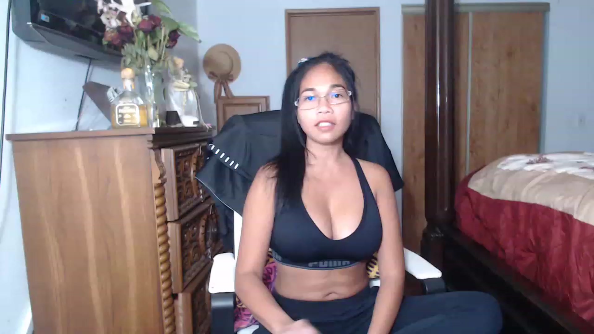 Gallery image thumbnail from Littlekai2023's myfreecams stream on, 06/20/2023, 24:02 image 1 of 20