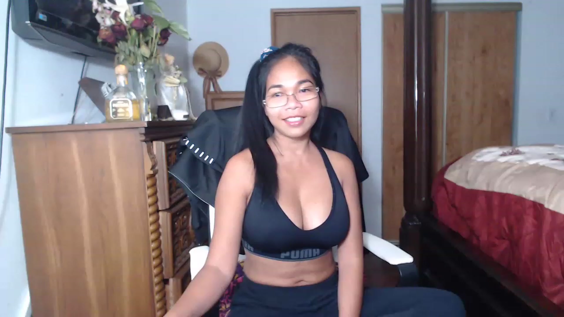 Gallery image thumbnail from Littlekai2023's myfreecams stream on, 06/20/2023, 24:02 image 9 of 20