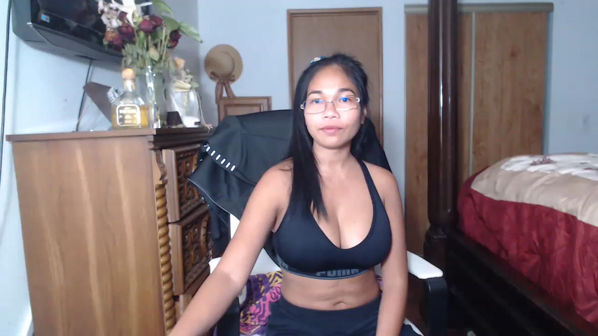Gallery image thumbnail from Littlekai2023's myfreecams stream on, 06/20/2023, 24:02 image 5 of 20