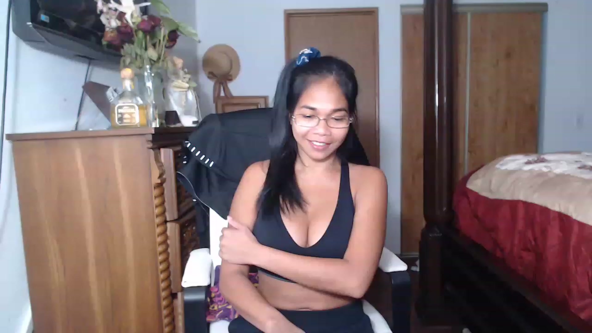 Gallery image thumbnail from Littlekai2023's myfreecams stream on, 06/20/2023, 24:02 image 13 of 20