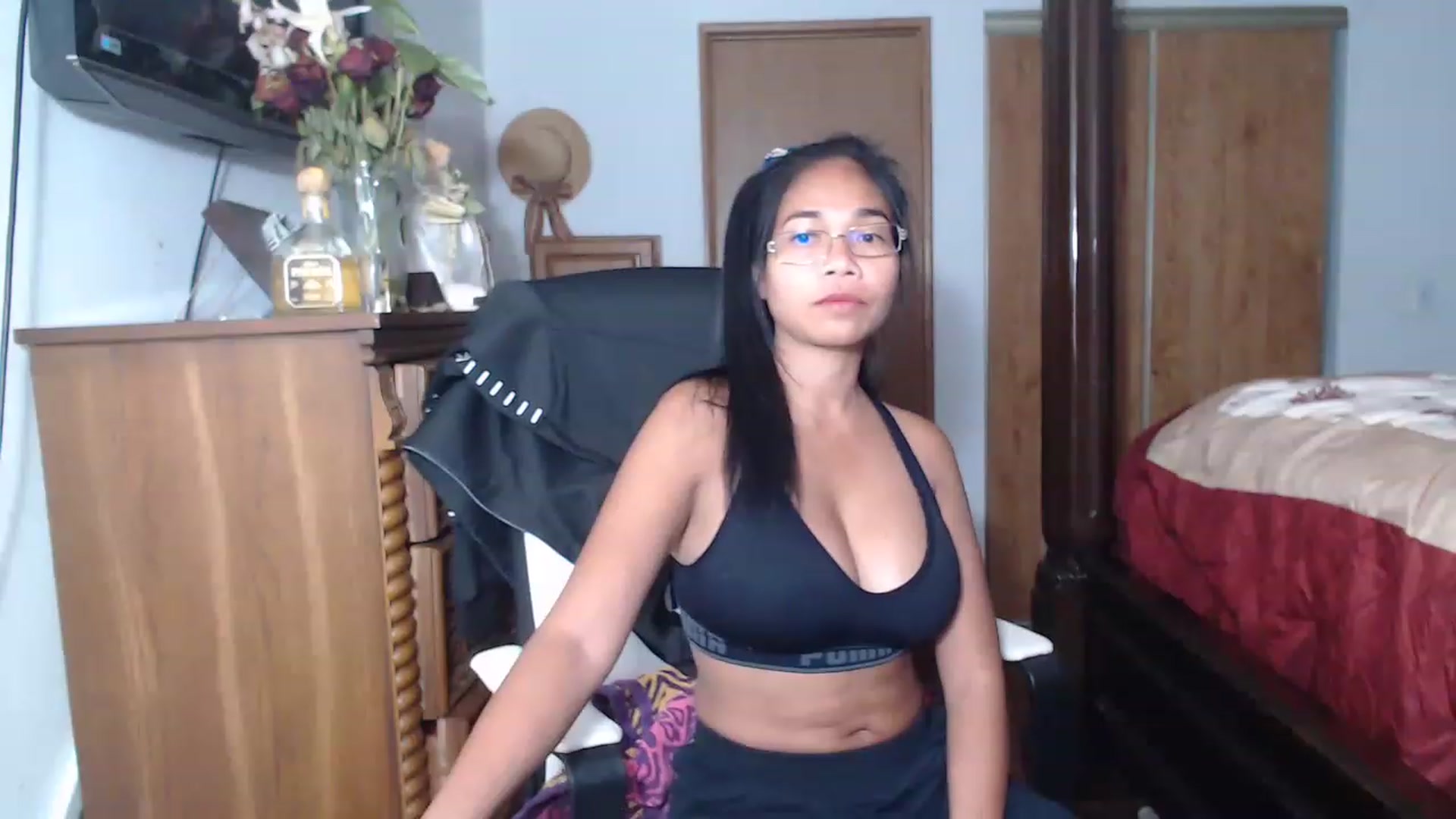 Gallery image thumbnail from Littlekai2023's myfreecams stream on, 06/20/2023, 24:02 image 3 of 20